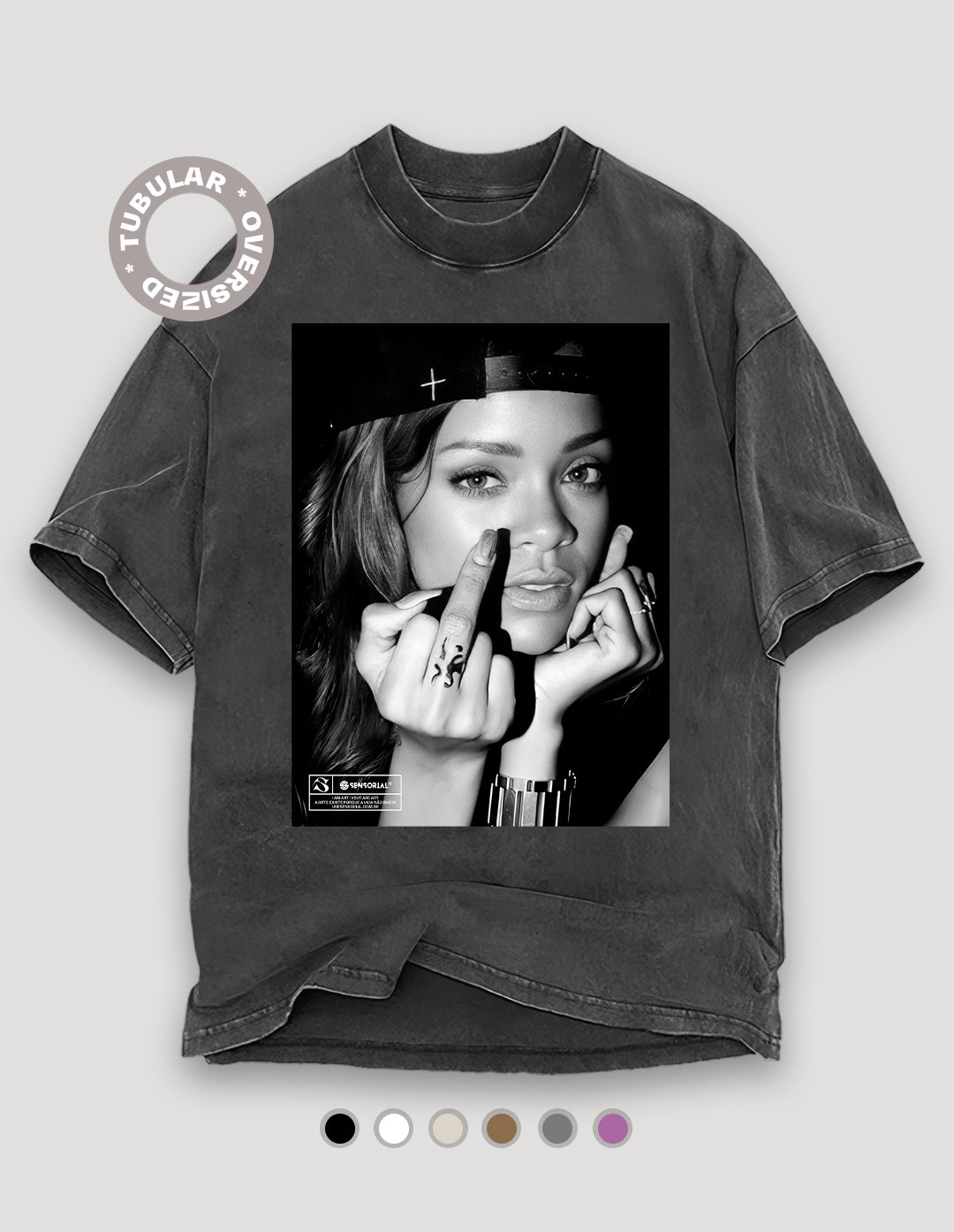 Camiseta Oversized Tubular Rihanna Showing The Finger - Sensorial