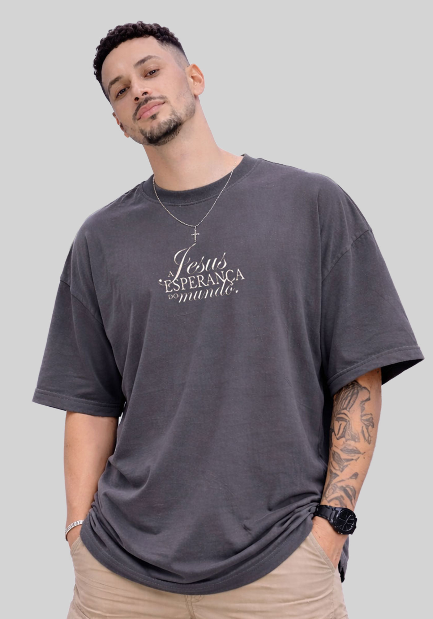 OVERSIZED - JESUS ESPERANÇA DO MUNDO - COR CINZA CHUMBO - Delbo T
