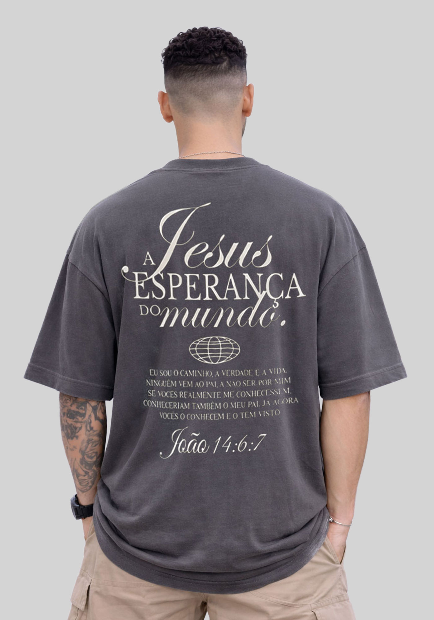 OVERSIZED - JESUS ESPERANÇA DO MUNDO - COR CINZA CHUMBO - Delbo T