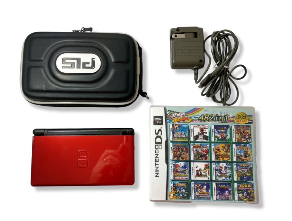 Nintendo DS Lite (Flashcard R4 com 482 jogos) - Sebo dos Games - 9 anos!  Games Antigos e Usados, do Atari ao PS5