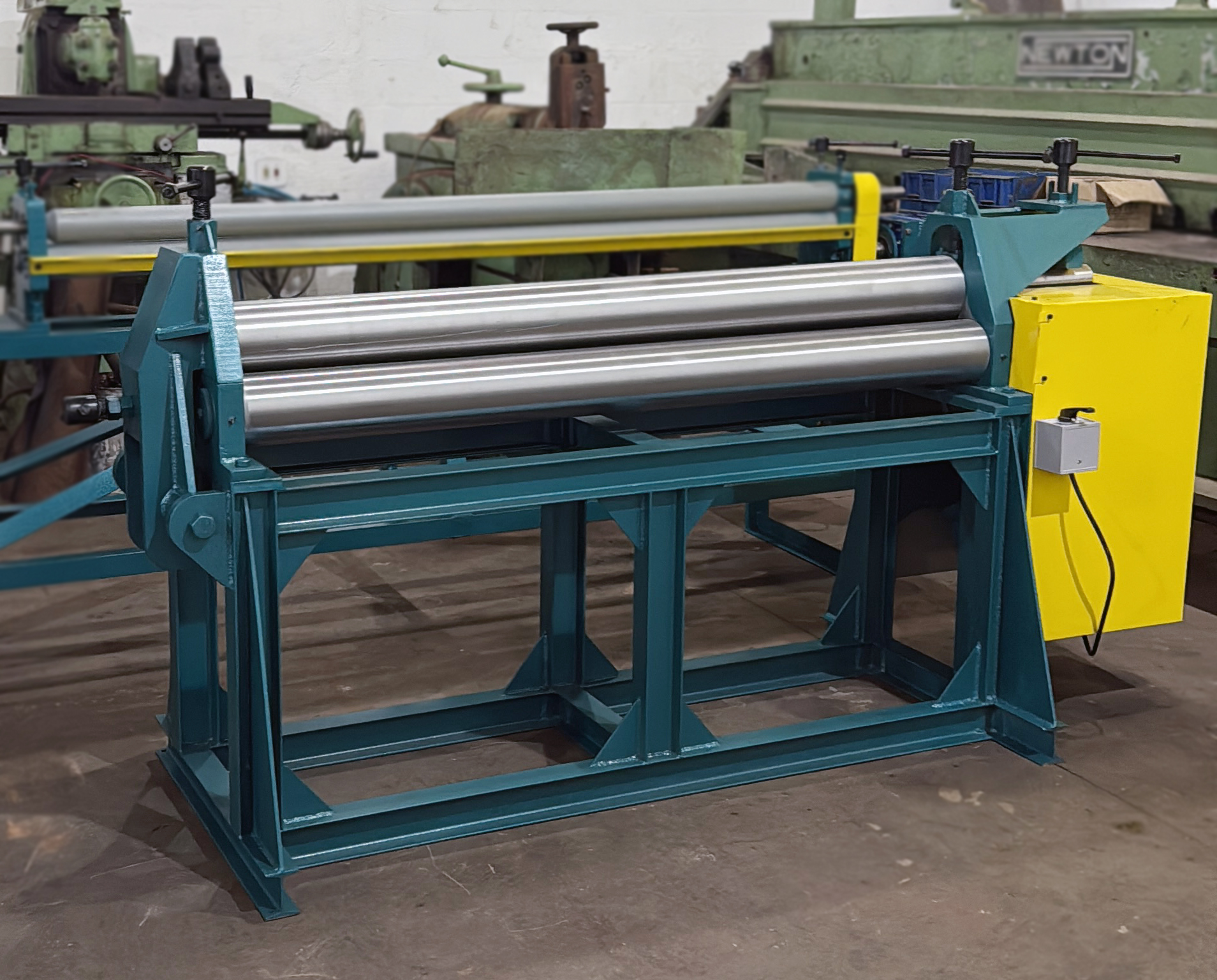 Calandra Machine Calandra Mecânica 1500mm x 1/4 eixo 140mm - Invictus Máquinas