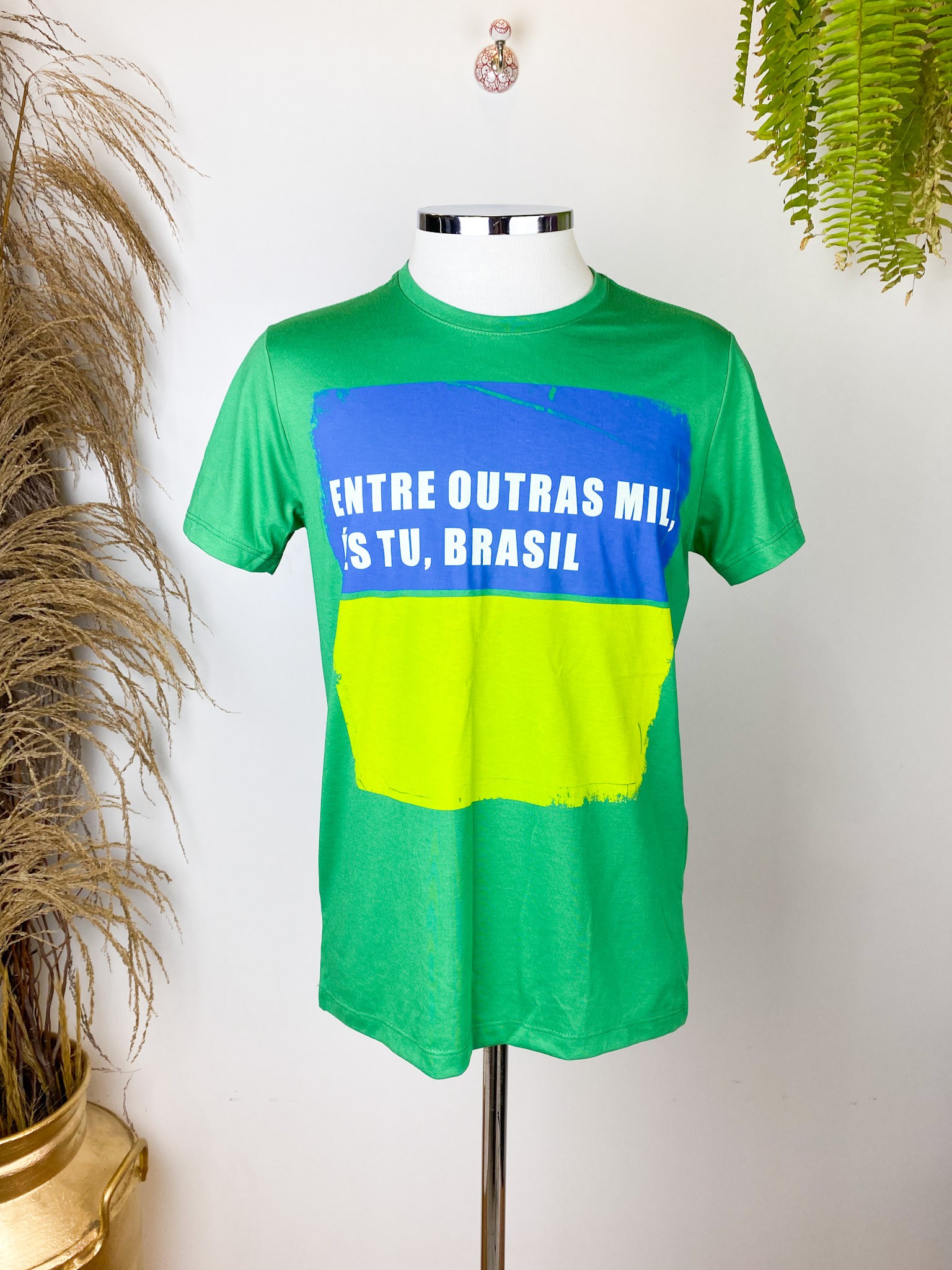 Camiseta Feminina Brasil Nike Verde - Dona Chica Brechó Online