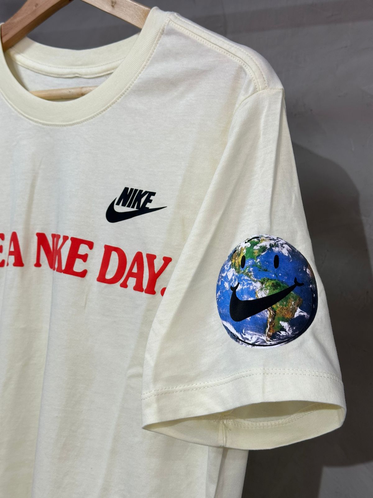 Camiseta Nike Have A Nike Day Bege Jnoriginalshop