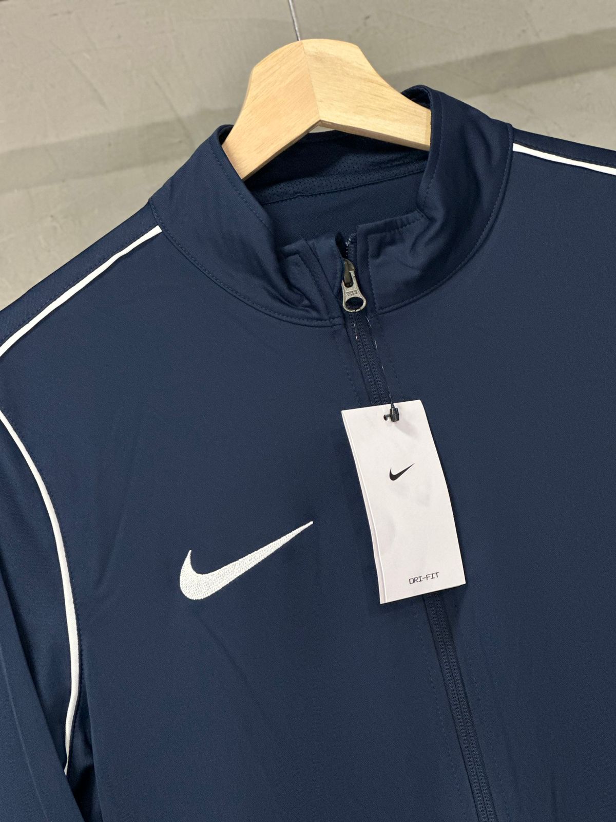 JAQUETA NIKE DRI-FIT PARK 2023 AZUL MARINHO - JNoriginalshop