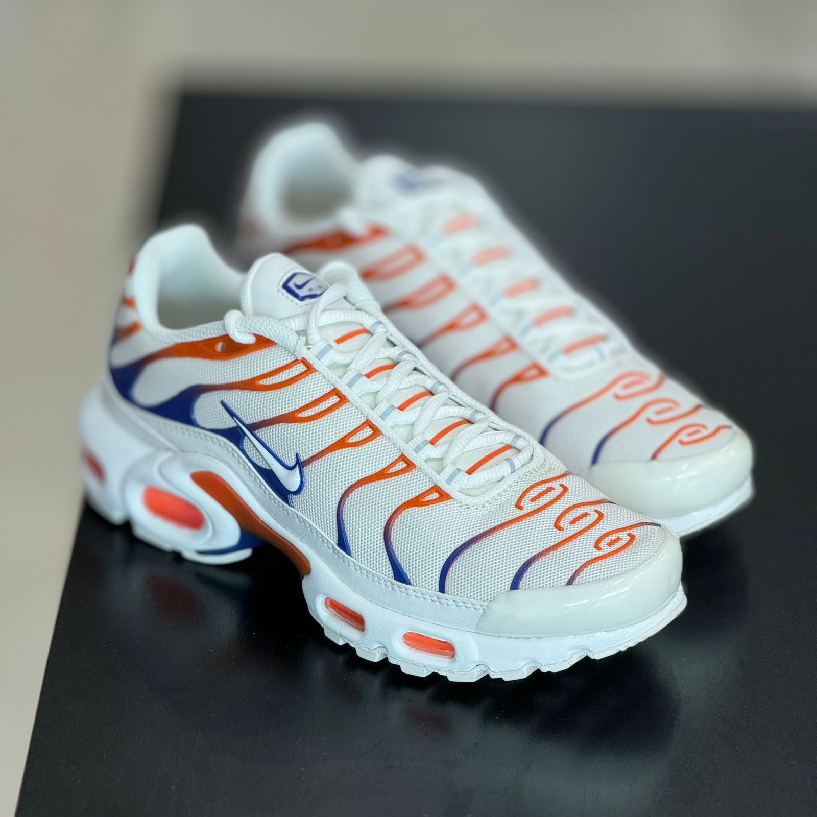 Air max plus knicks hotsell