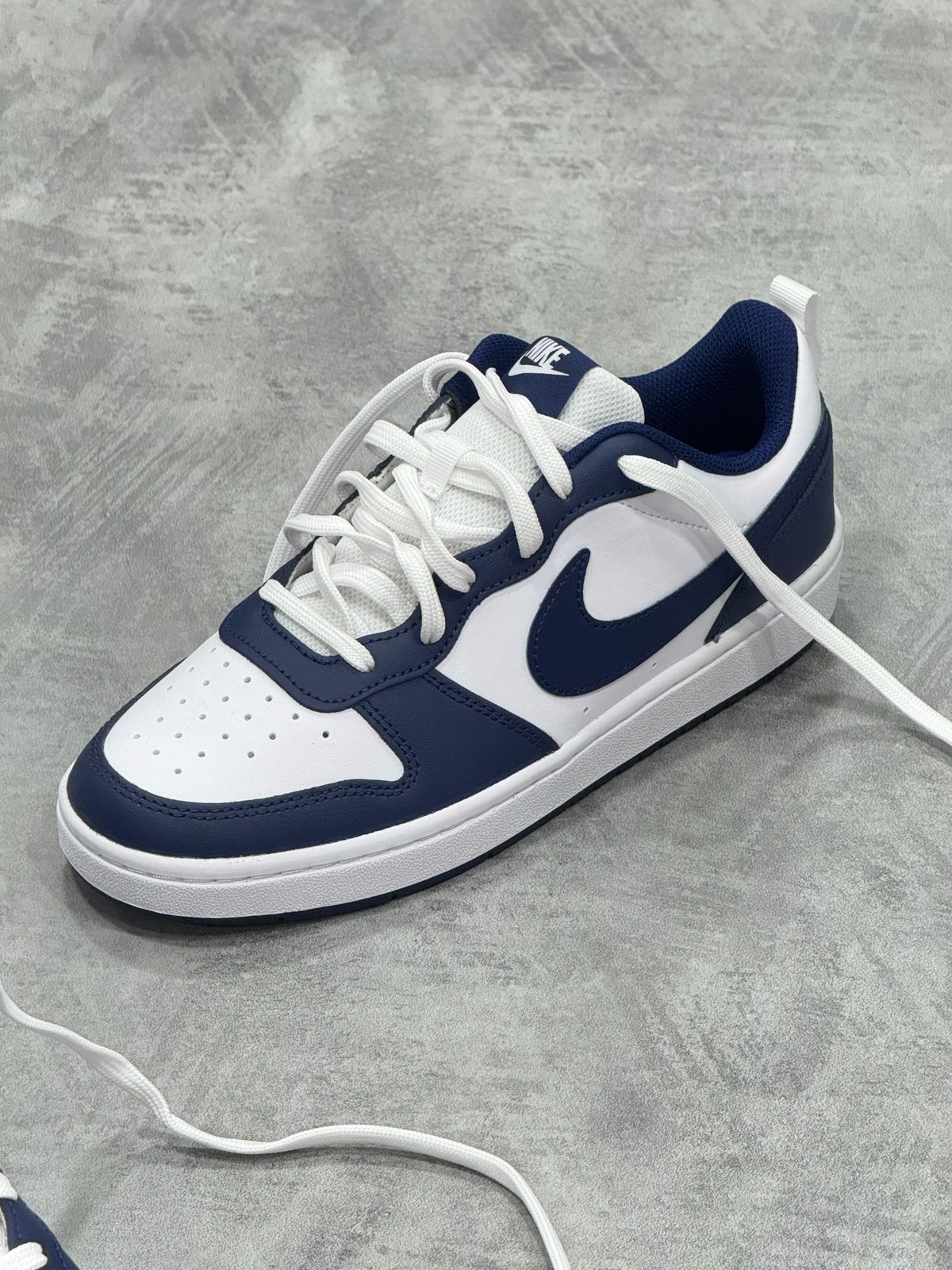 Tênis Nike Court Borough Low Branco + Azul marinho - JNoriginalshop
