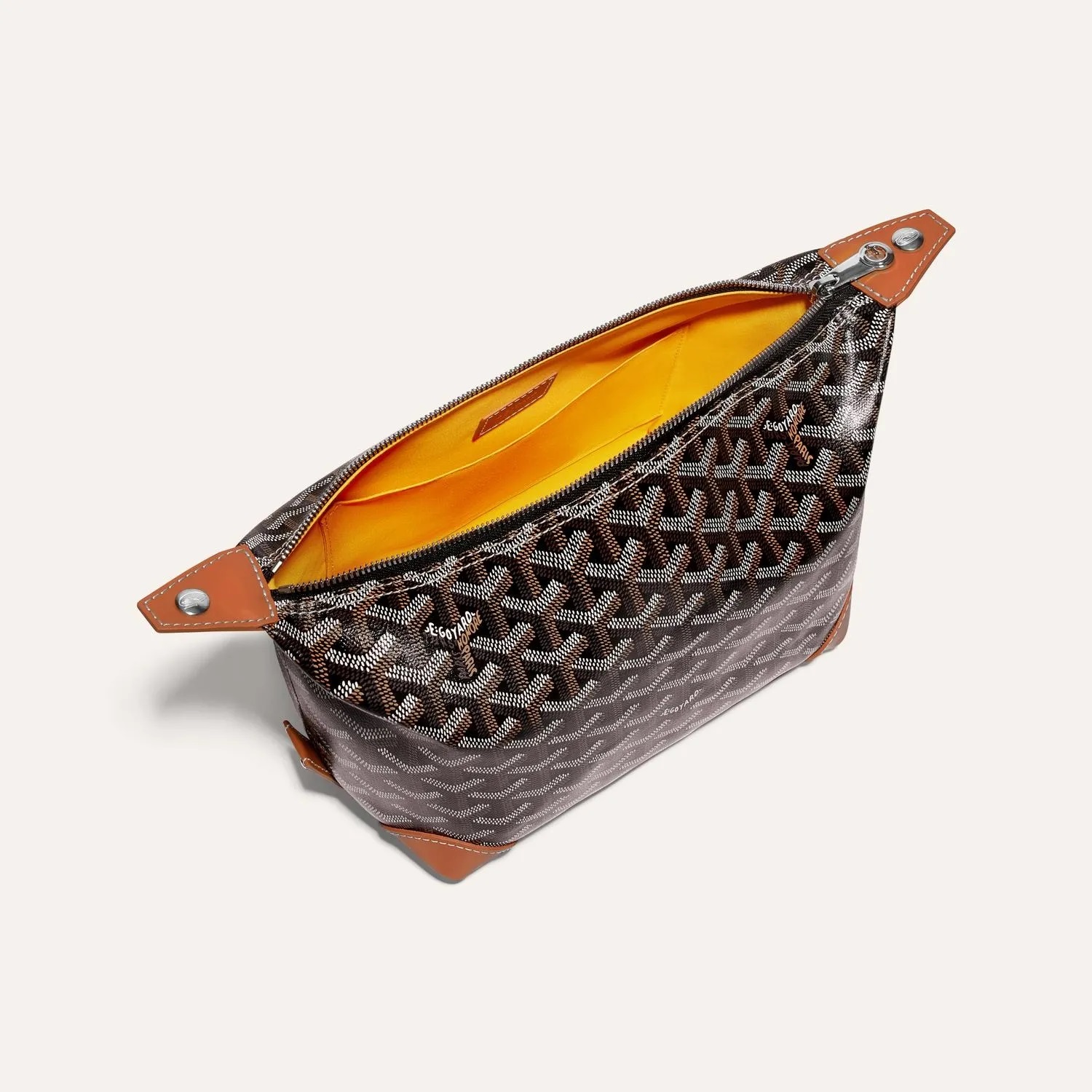 Goyard Bowling 25 Toiletry Bag Loro Itens Exclusivos E Limitados goyard-bowling-25-toiletry-bag-loro-itens-exclusivos-e-limitados
