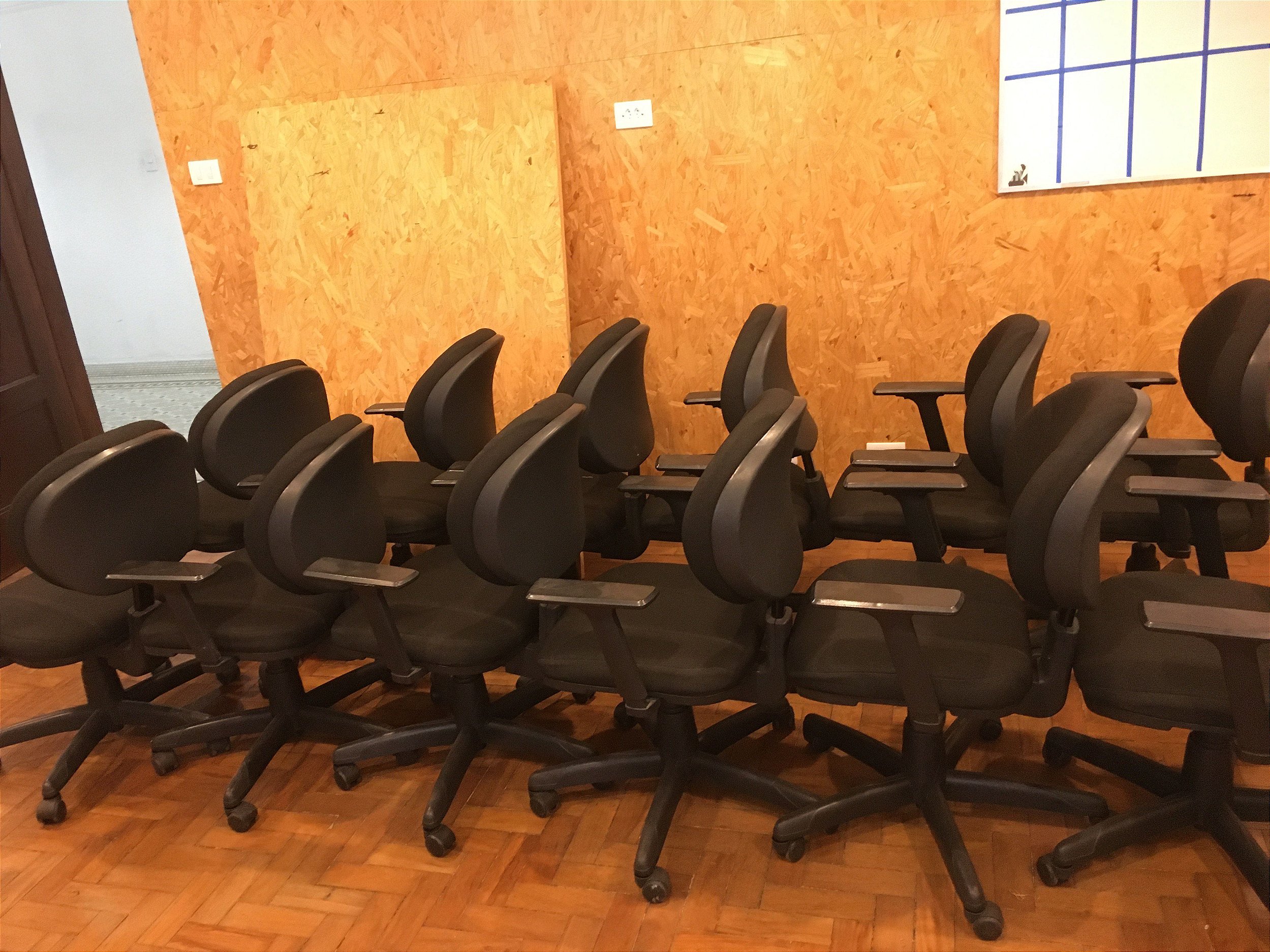 Lote de Cadeiras back sistem - Cadeiras novas e usadas de Escritório