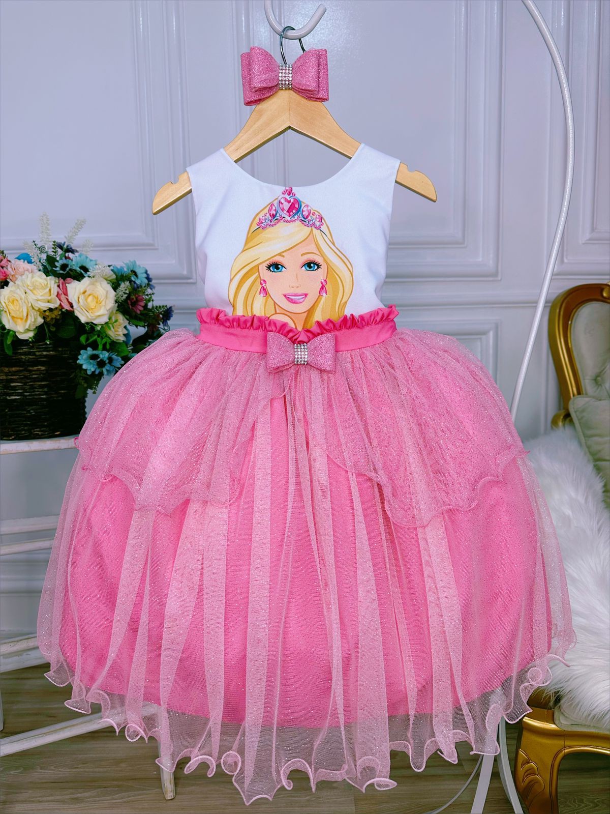 Vestido infantil rosa tema Barbie princesa