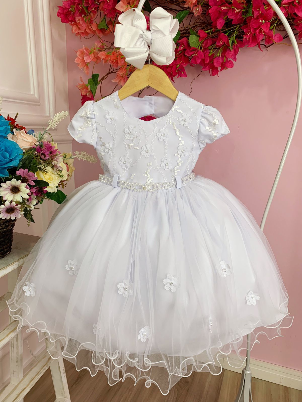 Vestido Infantil Branco Aplique de Flores e Renda Batizados - Fabuloso  Ateliê