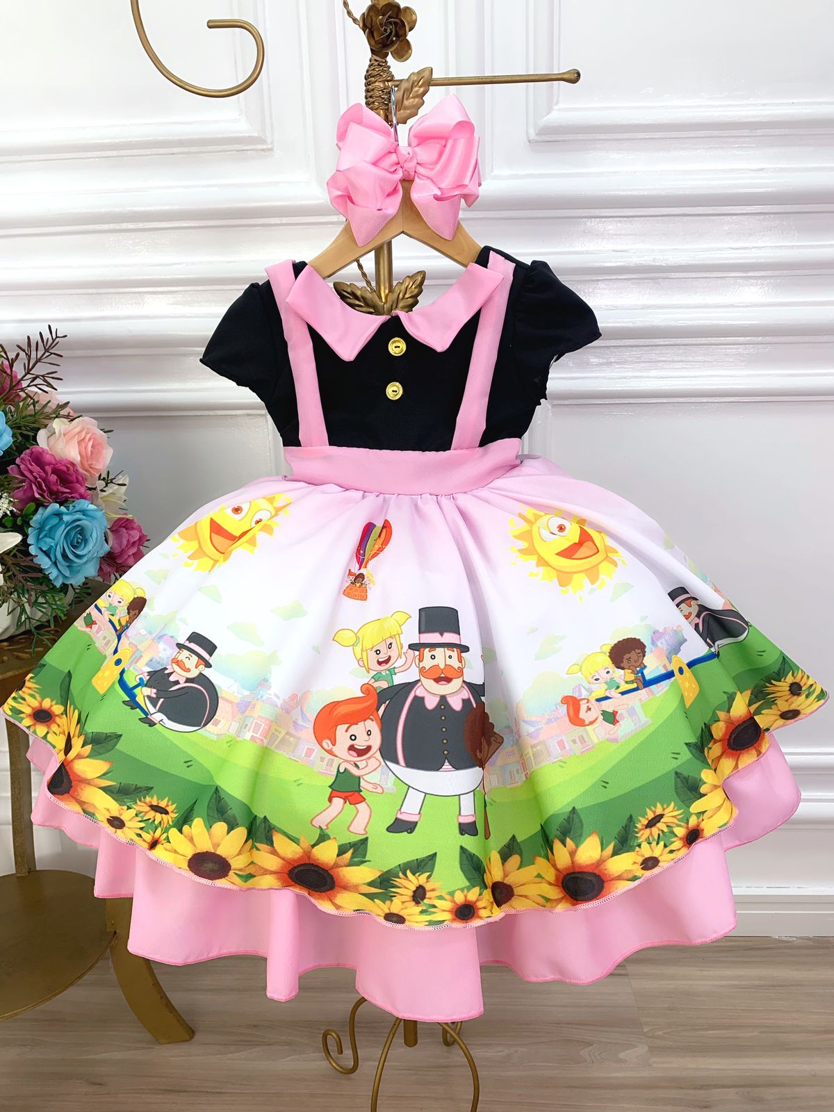 Vestido mundo deals bita 1 ano