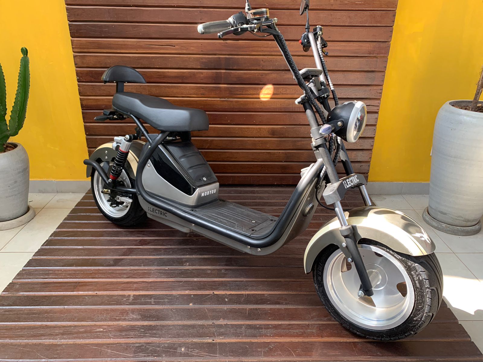 Scooter Elétrica Xtra- Motociclos - Scooters