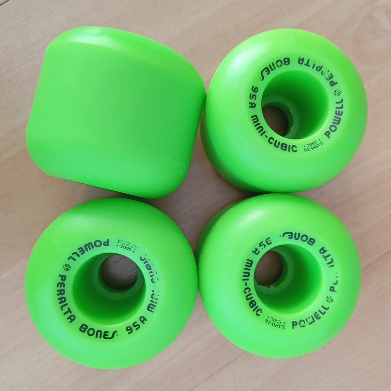 RODAS DE SKATE POWELL PERALTA MINI CUBIC 64mm 95A SEMI NOVA
