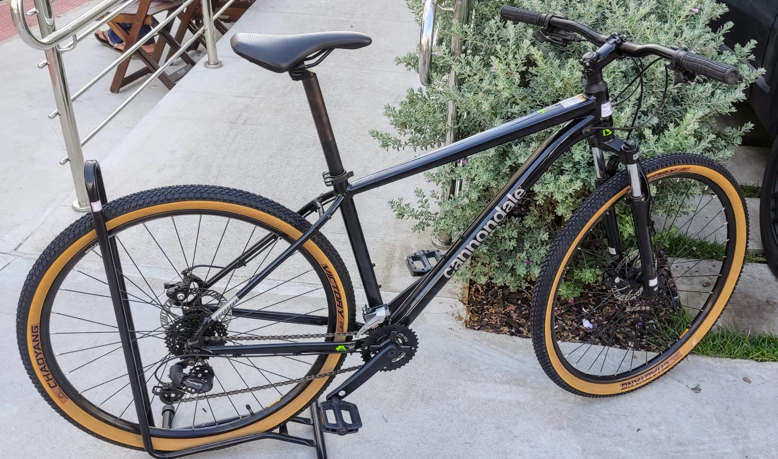 BICICLETA CANNONDALE TRAIL 8 TAMANHO 19 PRETO ARO 29 GFS BIKE SHOP