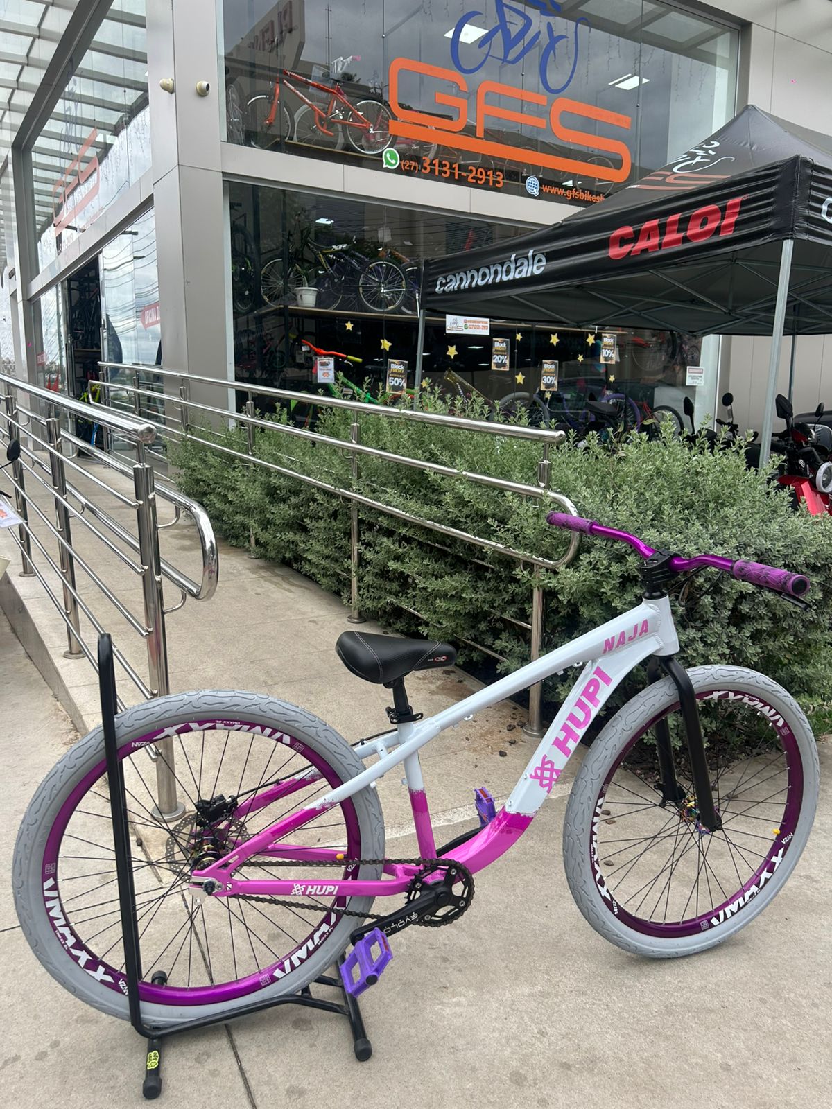 26 Rosa BICICLETA MTB FREERIDE ARO (26) HUPI NAJA KIT SINGLE S/ MARCHA FREIO ...