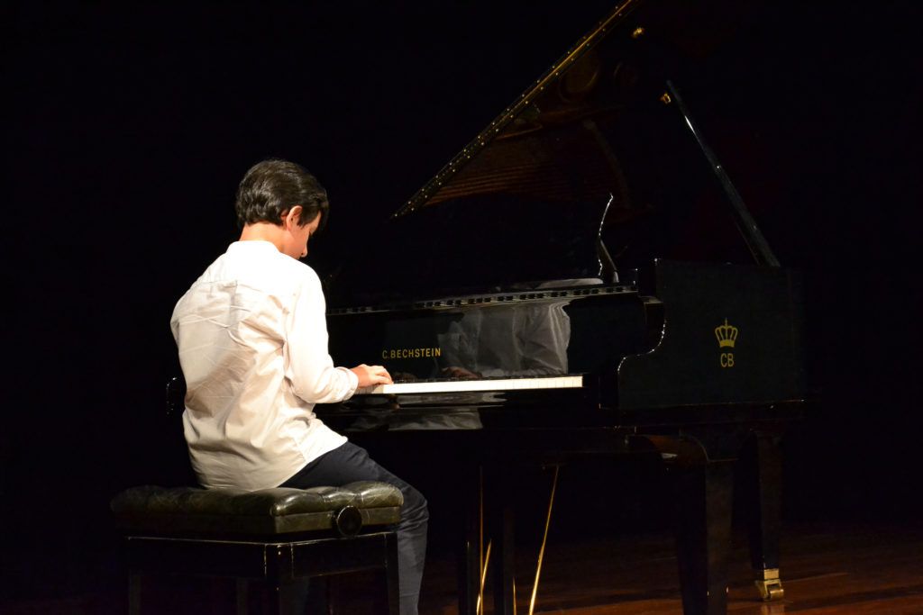 AULAS INDIVIDUAIS DE PIANO com Aliona Chirilenco – Almada Mundo