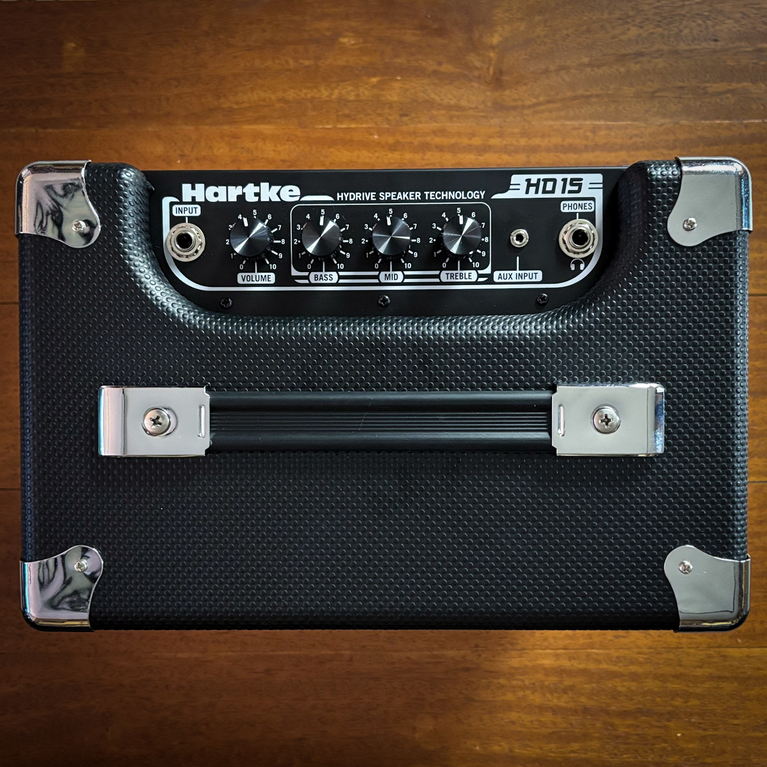 Amplificador Hartke HD15 - Combo para Baixo 15W 1x6,5