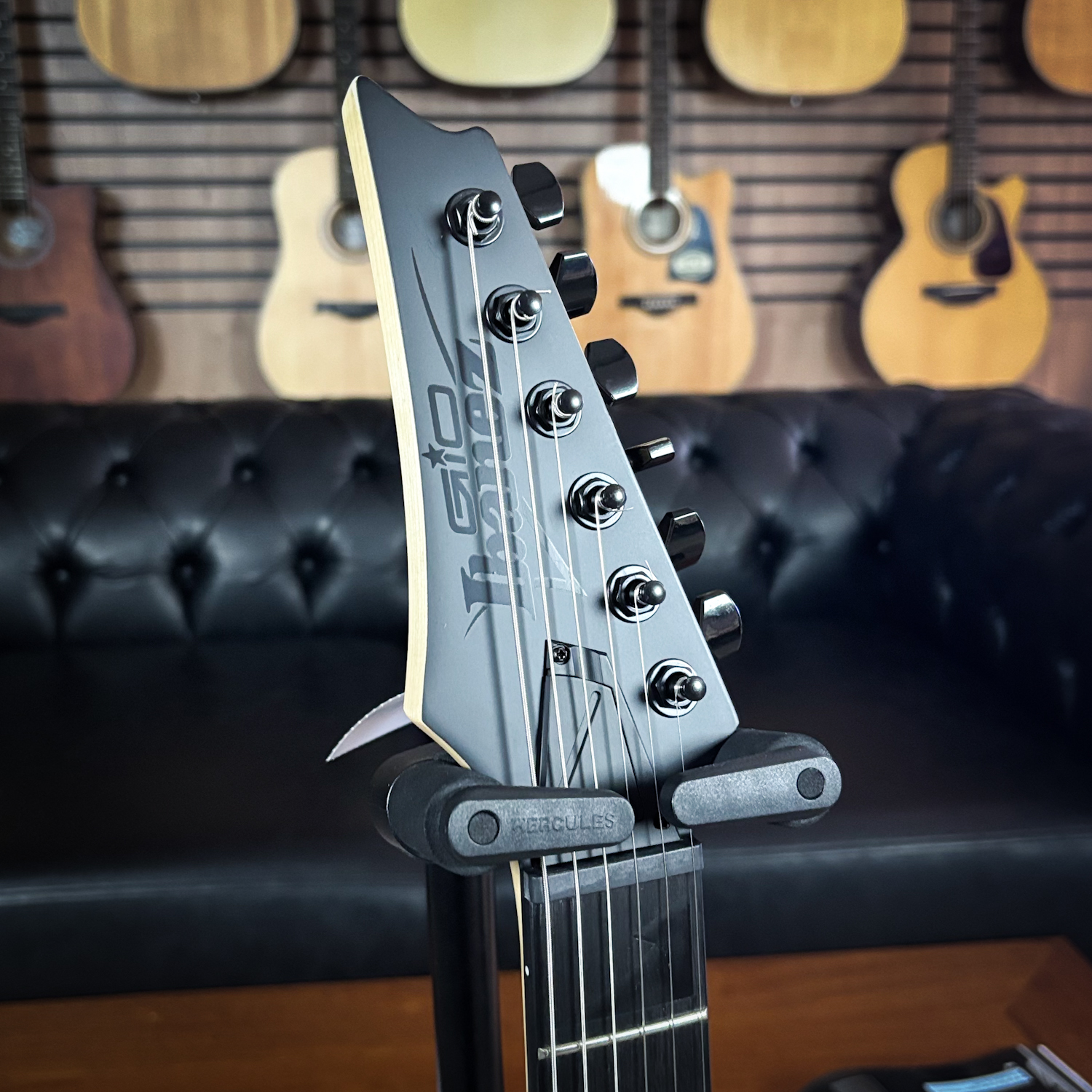 Guitarra Ibanez Gio GRGR131EX-BKF Black Flat - Guitar Shop CE