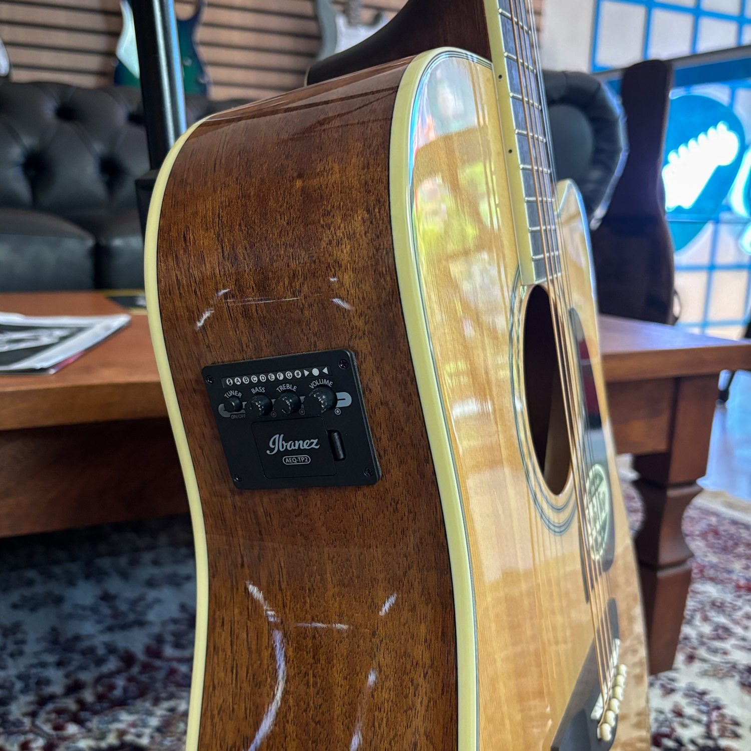 Violão Ibanez AW70ECE NT Solid Spruce Natural High Gloss