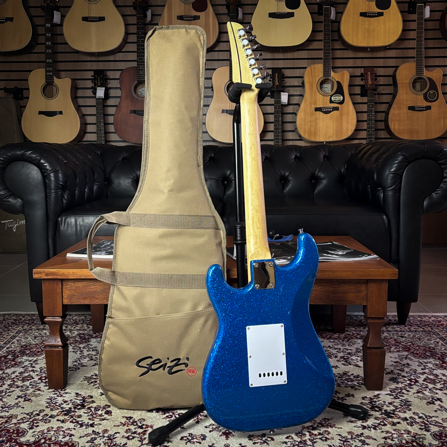 Guitarra Seizi Fun Katana Musashi Royal Blue Sparkle Maple c/ Bag