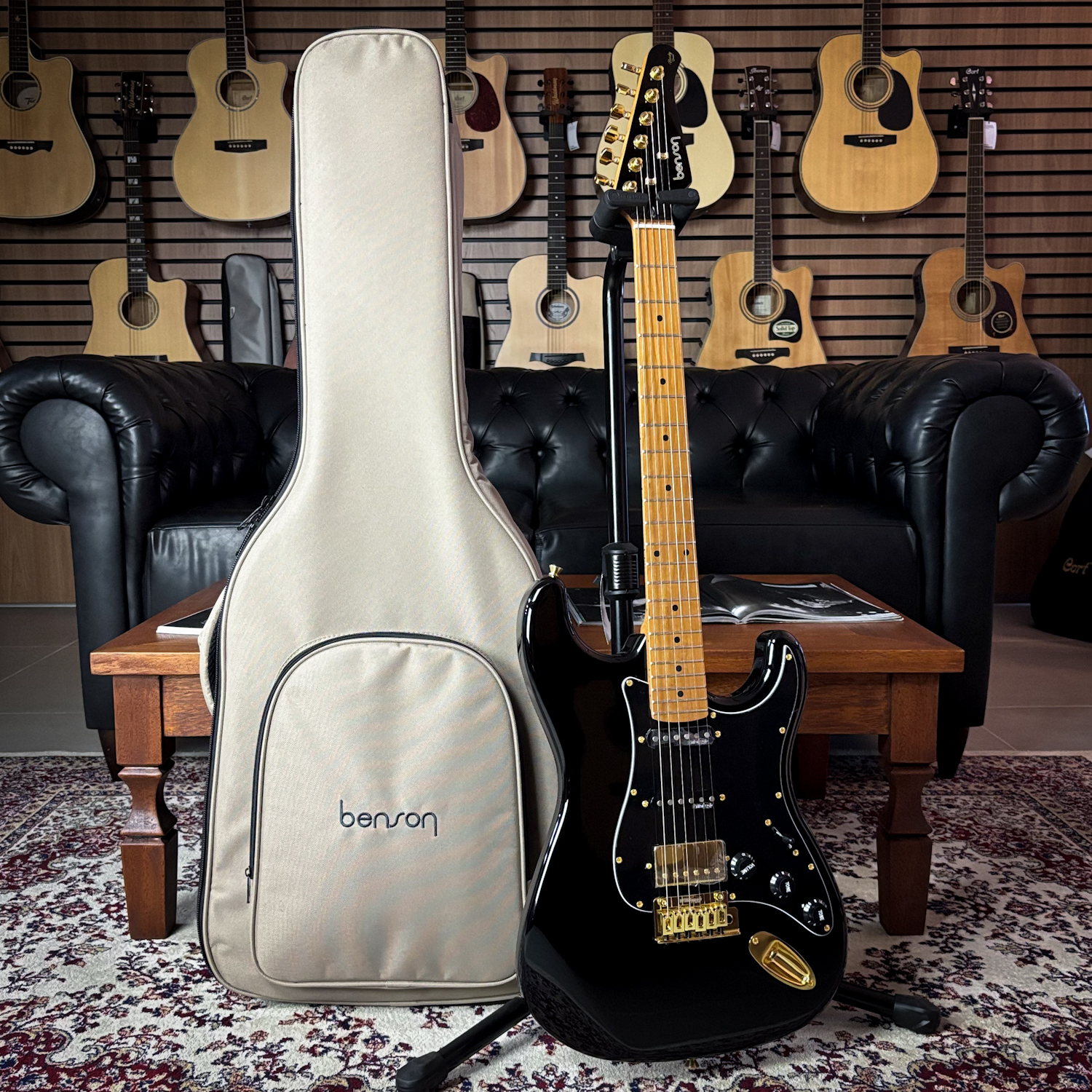 Guitarra Benson Strato HSS Hardy Series 902 Black Gold - S 902 M