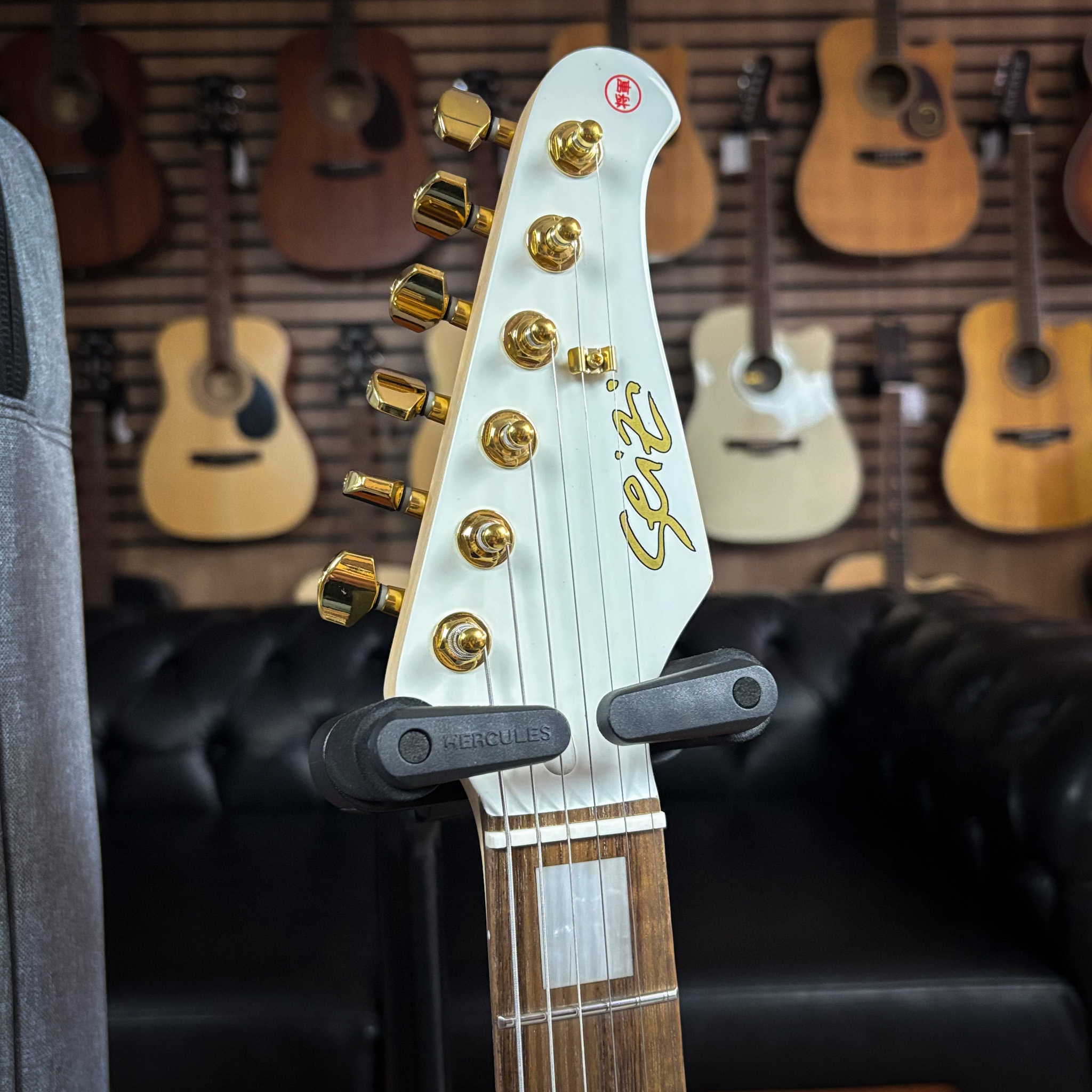 Guitarra Seizi Vintage Origami White Gold - Juliana Vieira