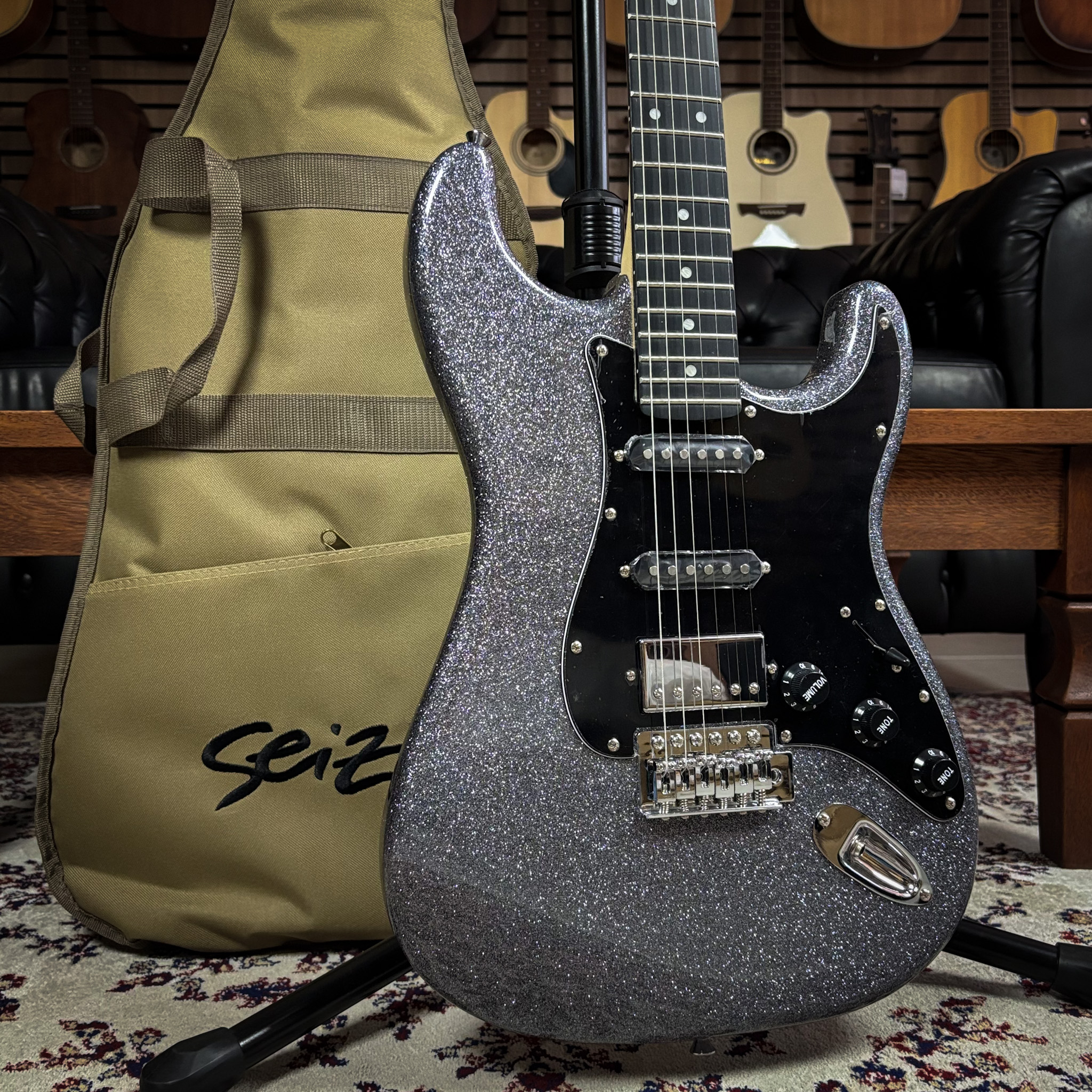 Guitarra Seizi Fun Katana Musashi Space Grey Sparkle PH (escudo