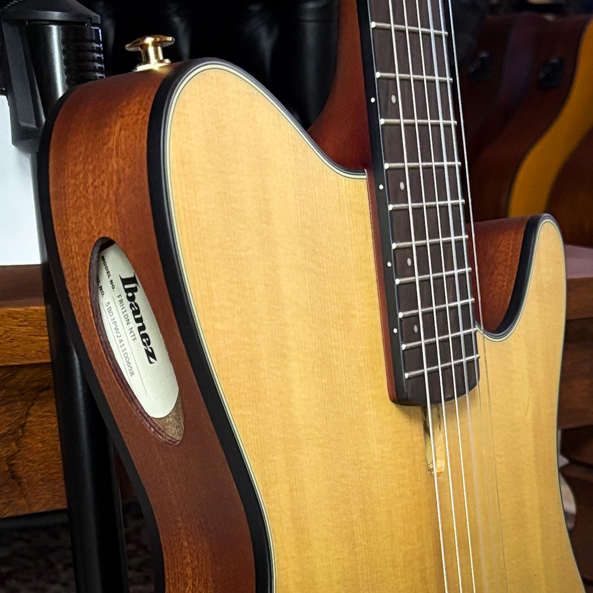 ギター Ibanez FRH10N violao-ibanez-frh10n-nylon-