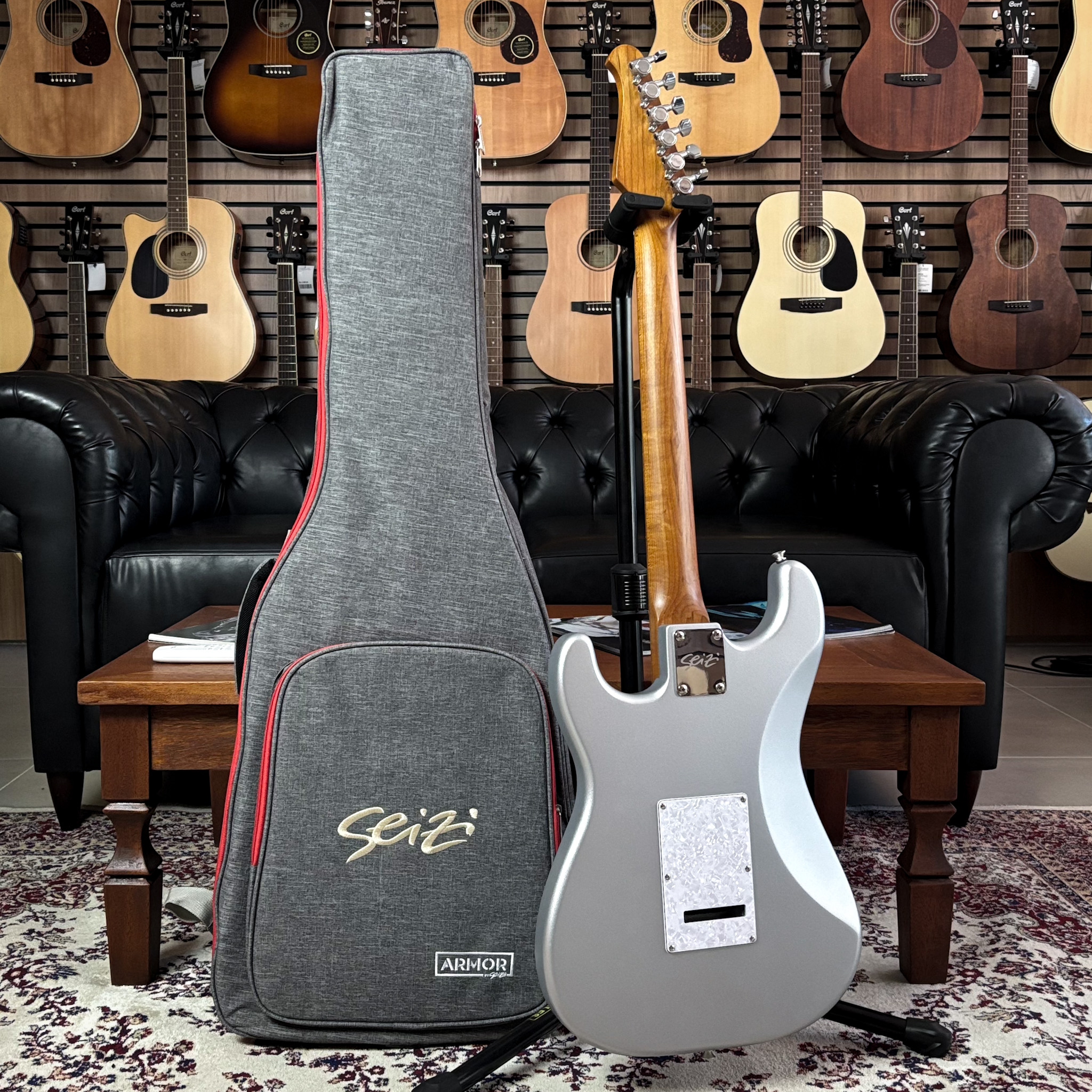 ギター MUSICIAN SOUND DESIGN / SILVER MACHNE Guitarra Seizi Vintage Budokan Custom Colors Silver Phanton c/ Bag
