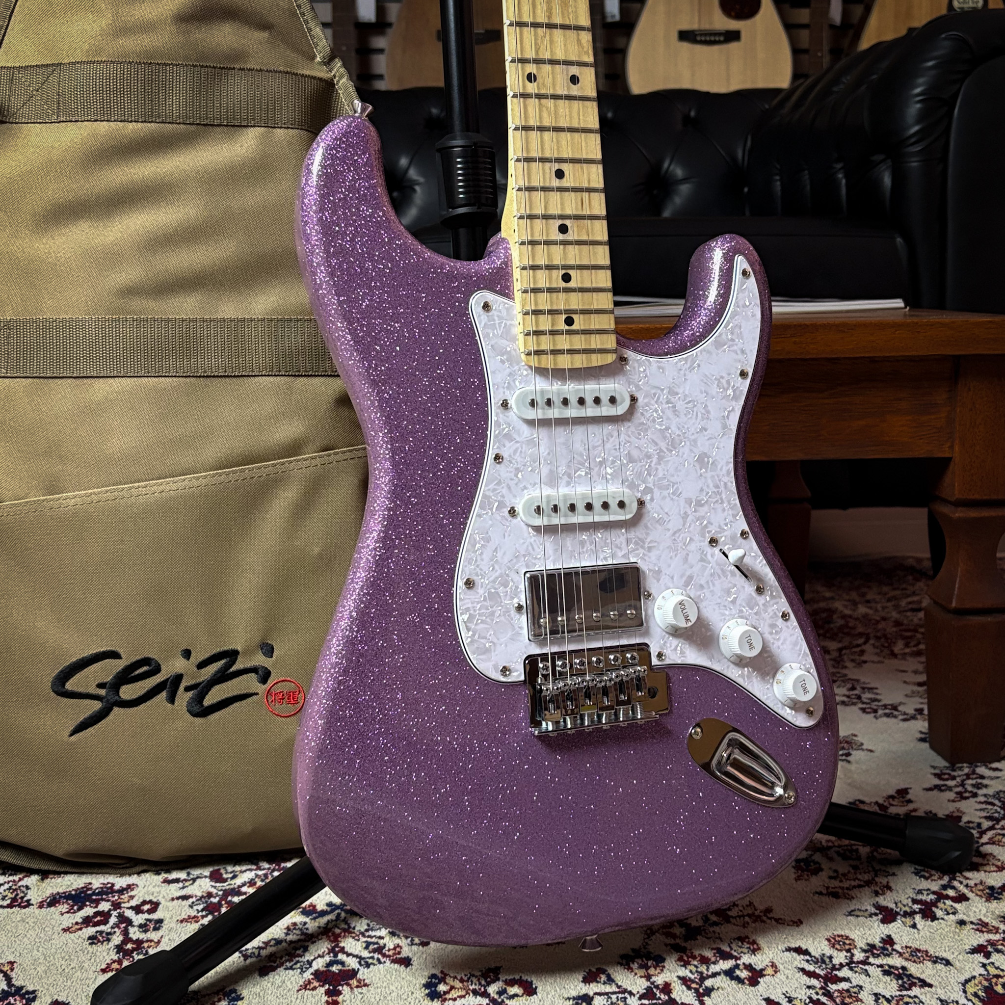 Guitarra Seizi Fun Katana Musashi HSS Purple Sparkle Maple c/ Bag