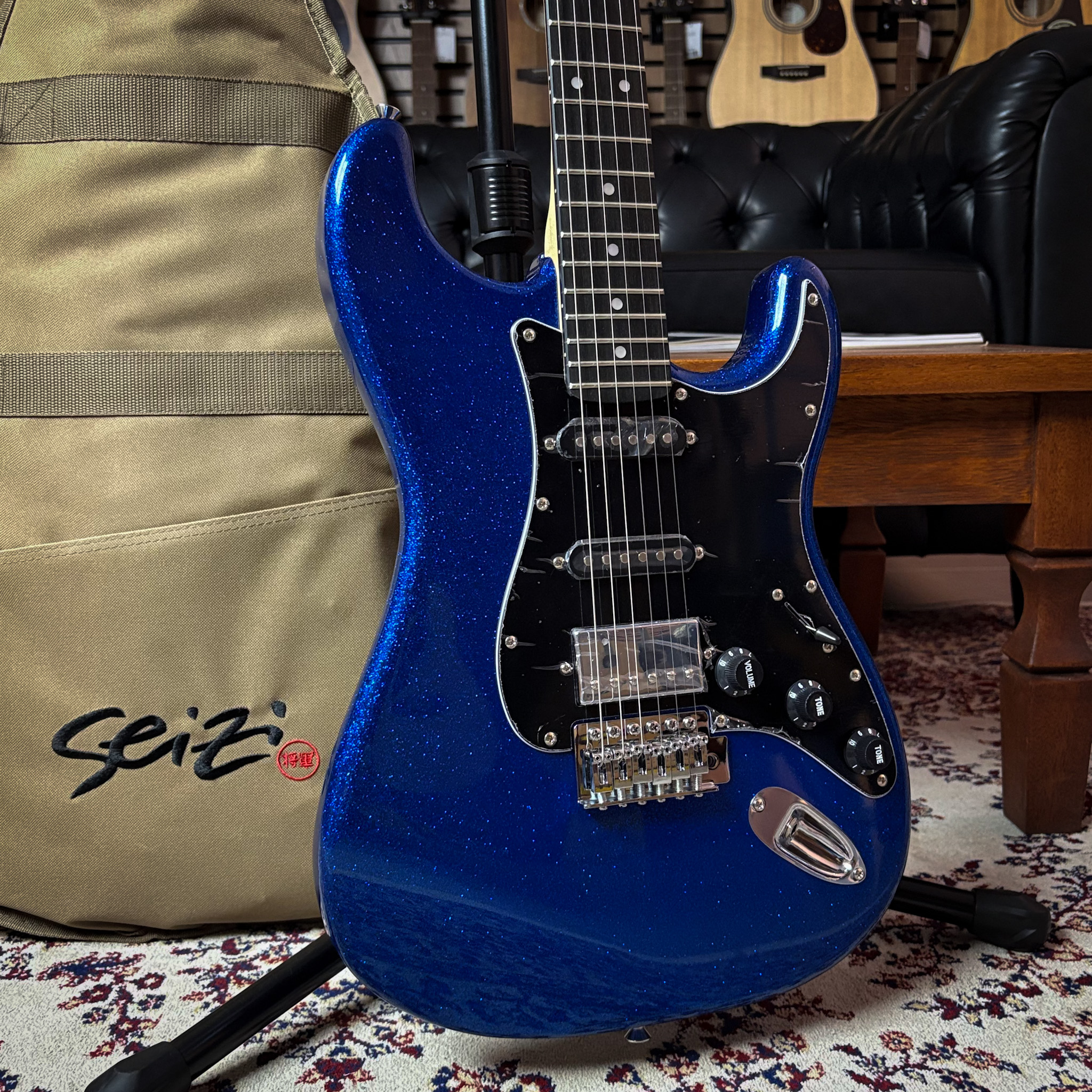 Guitarra Seizi Fun Katana Musashi HSS Royal Dark Blue Sparkle PH c