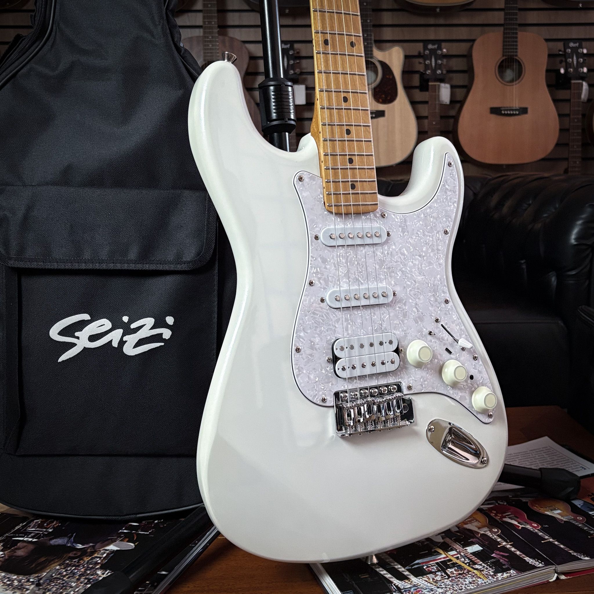 Guitarra Seizi Vintage Budokan Multi Smart Pearl White - c