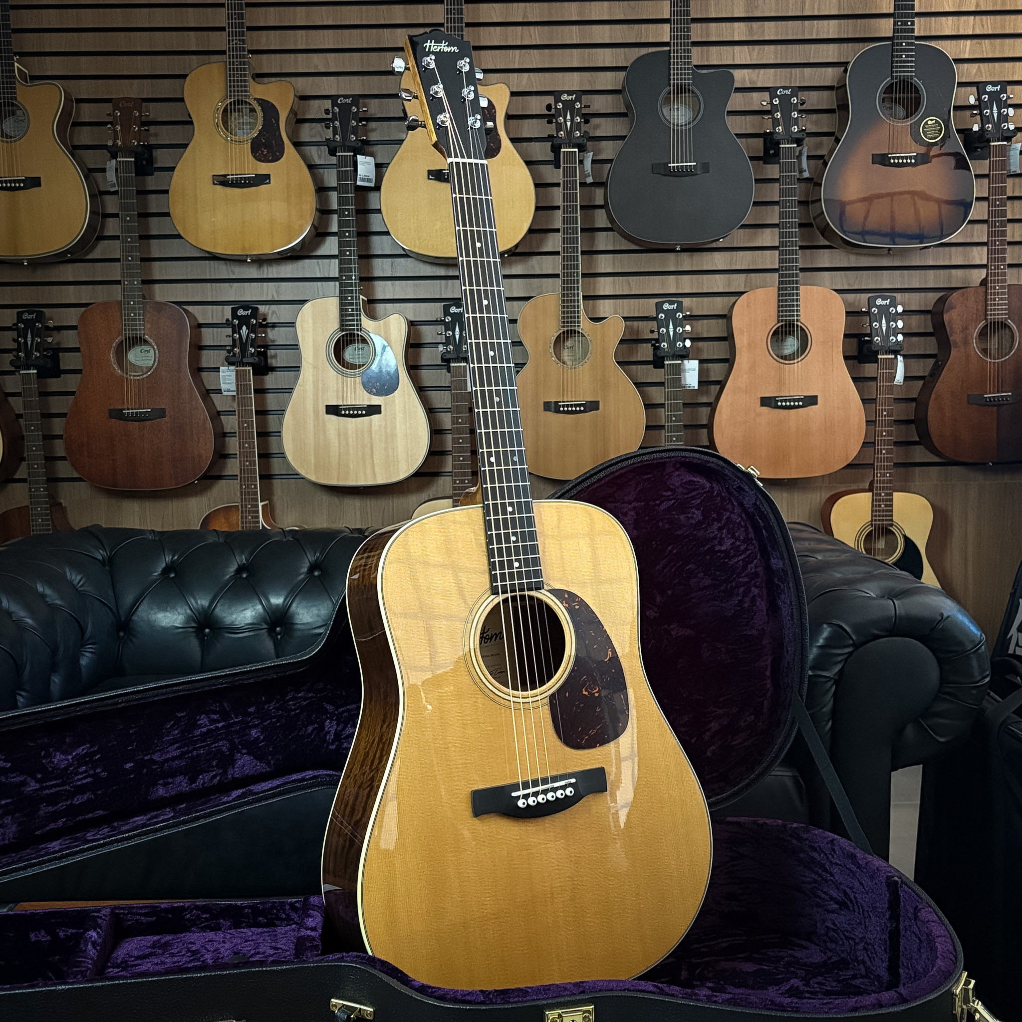 Violão Hertom Dreadnought DLX Natural Solid Spruce / Ovangkol B/S
