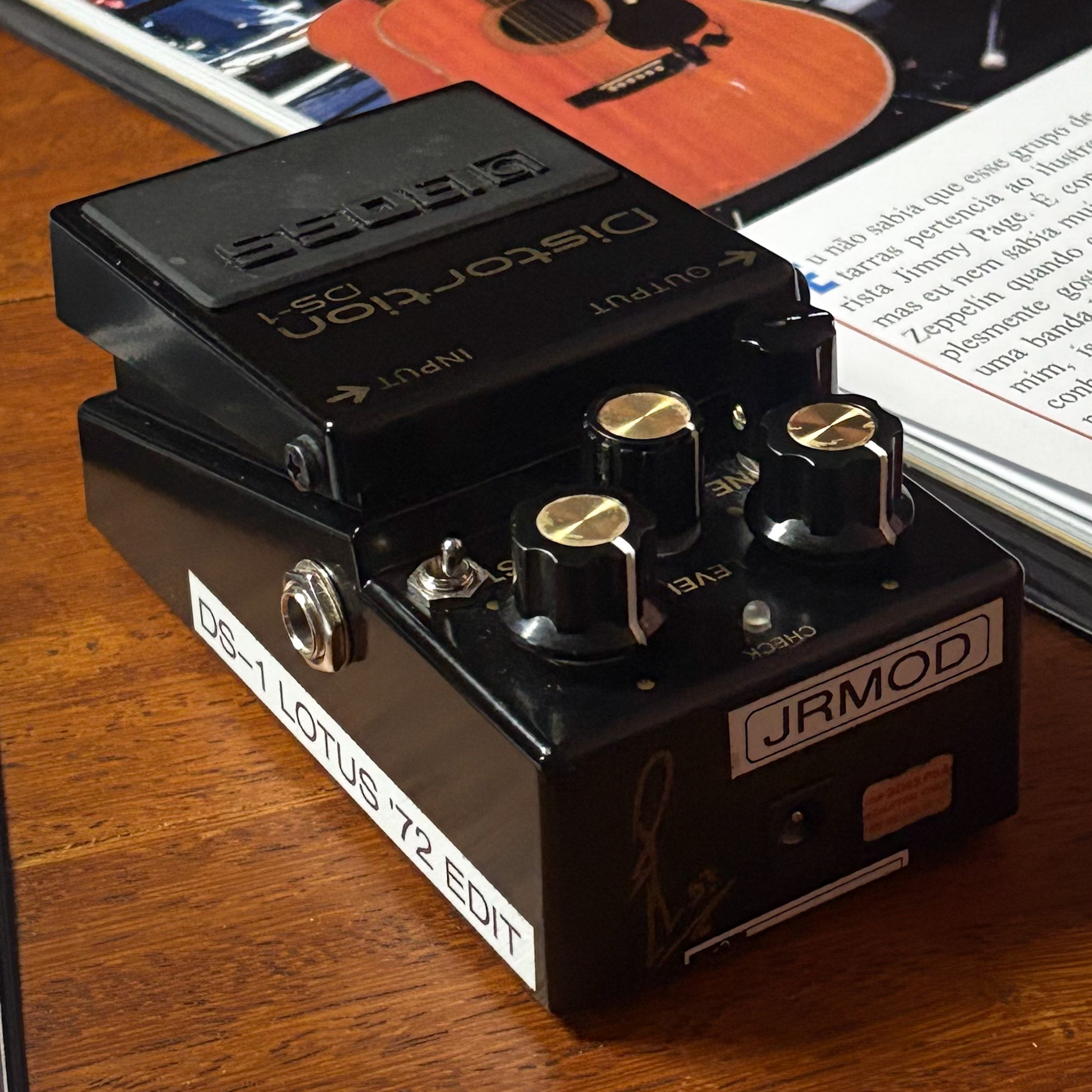 Pedal Boss DS-1 Distortion 40th JrMod Muscle V.2 Lotus 72 Edition