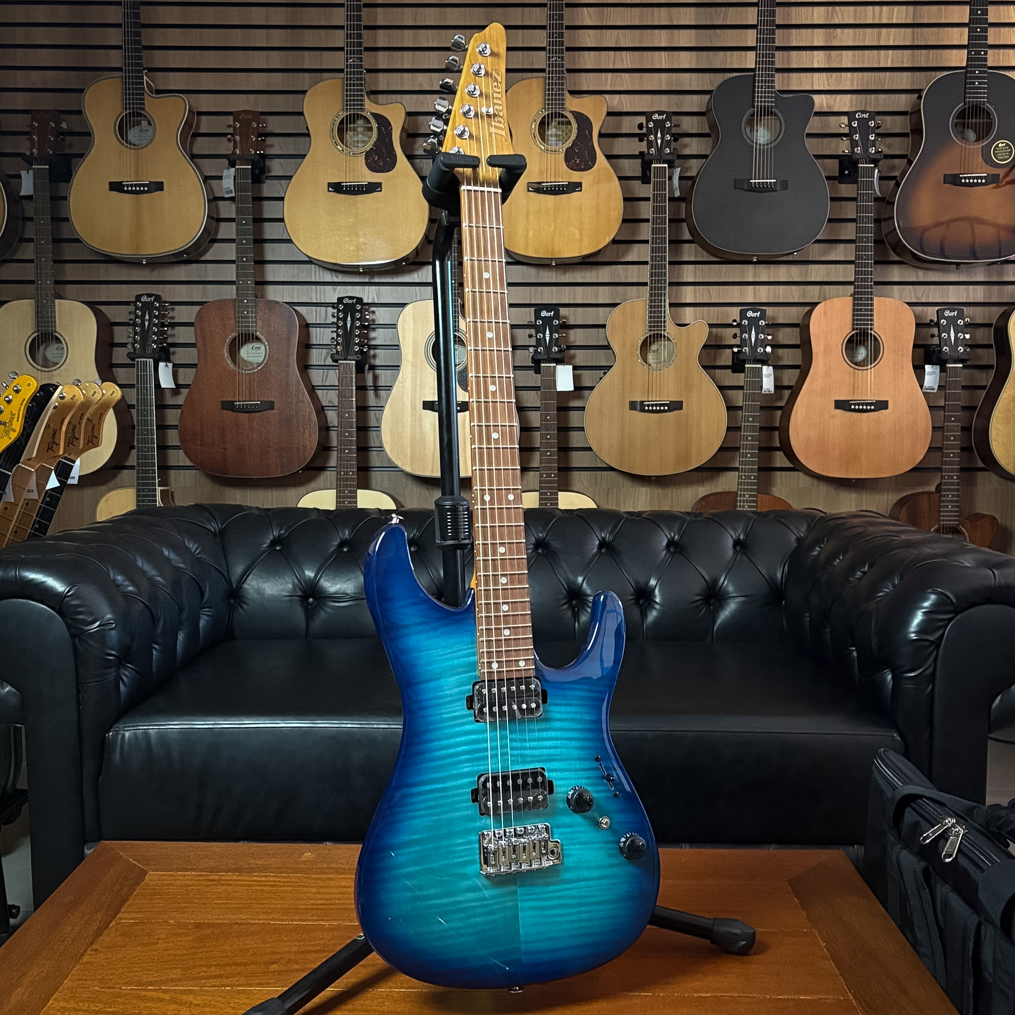 Guitarra Ibanez AZ AZ24S1F TXB Transparent Turquoise Burst