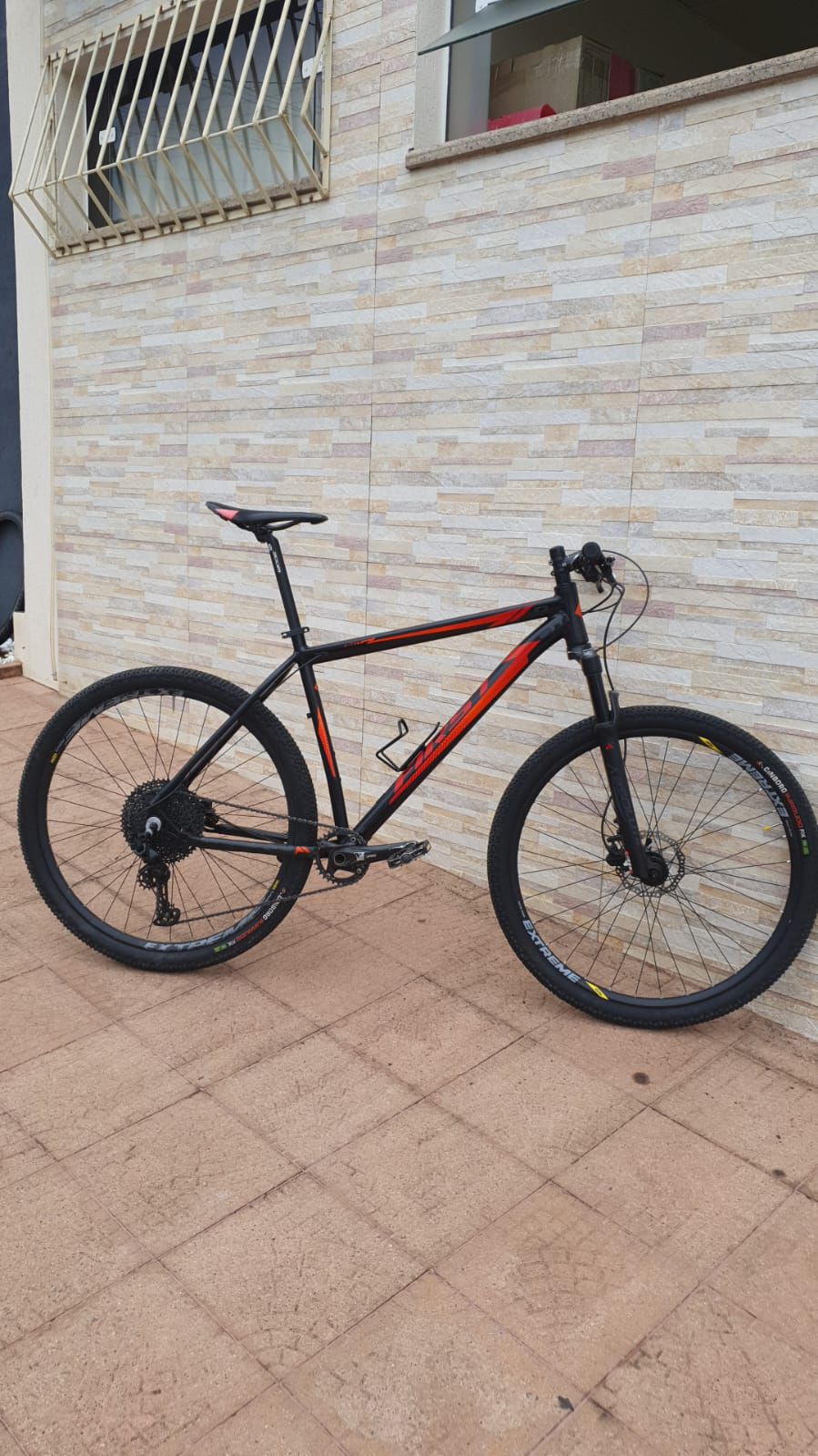 Praia grande mil grau - Bike First aro 29 Cor grafite Com nota