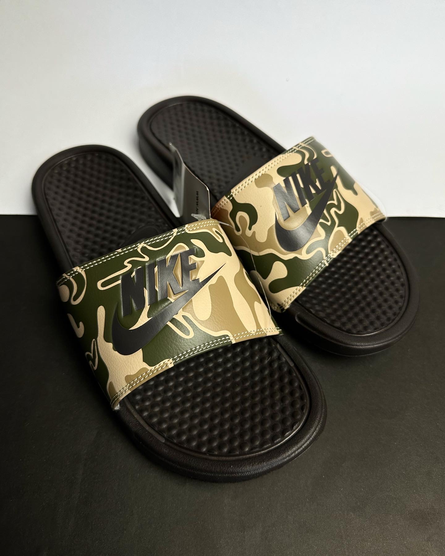 Chinelo slide sales nike camuflado