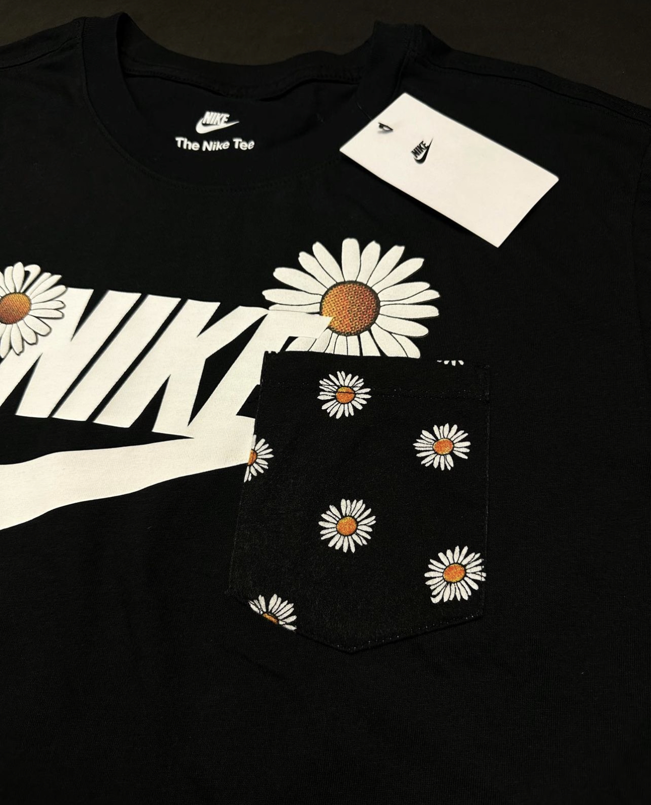 Camiseta Nike Sportswear “Fresh As Daisies” - Loja M&B company