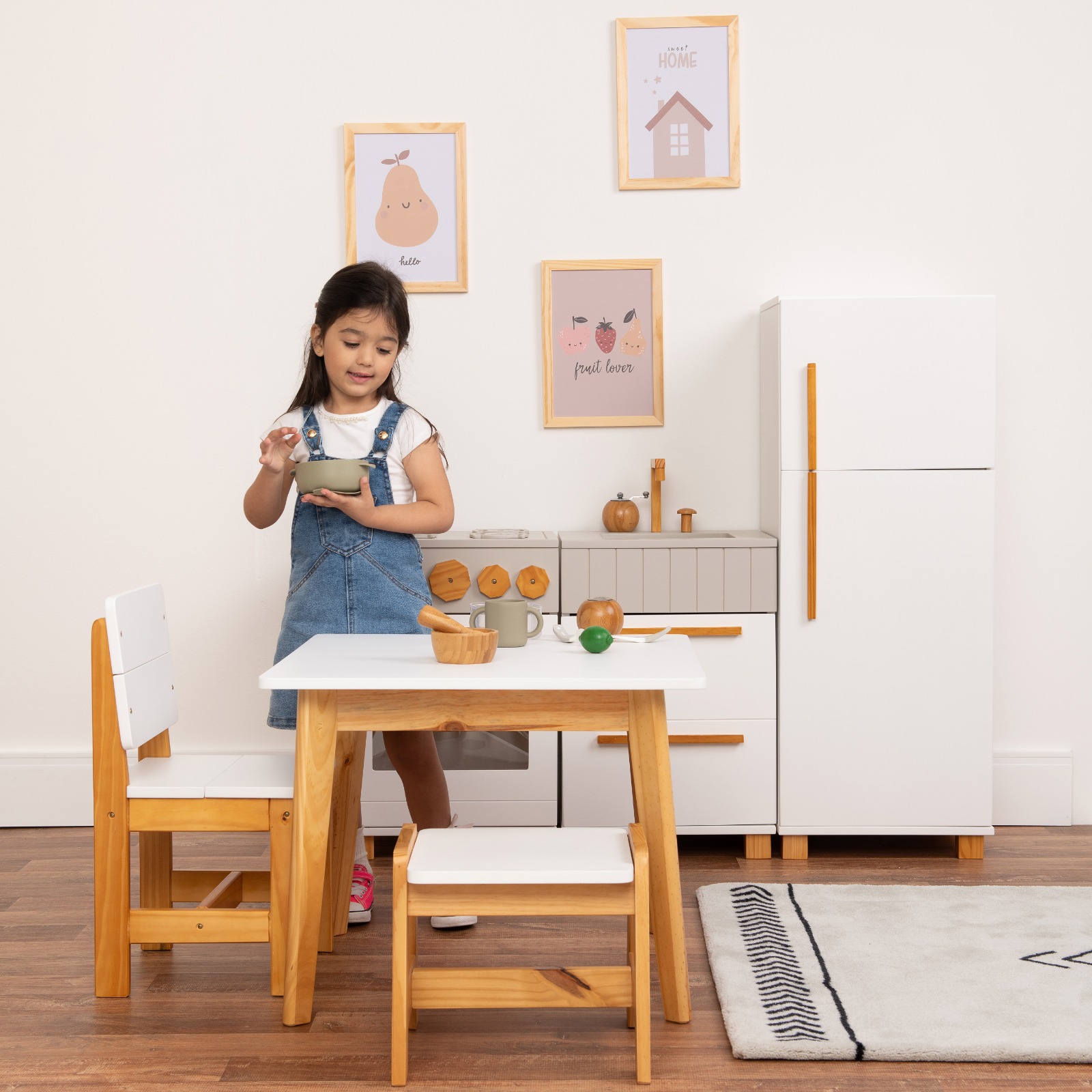 Cadeira Infantil Branca Theo