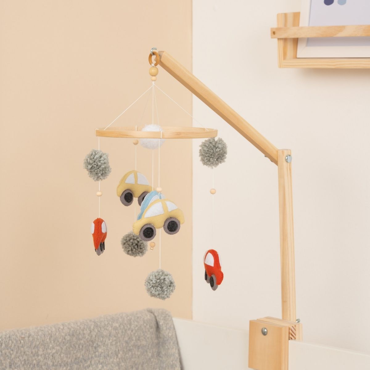 Móbile Carrinhos - Cola e Decora - Decoração Infantil