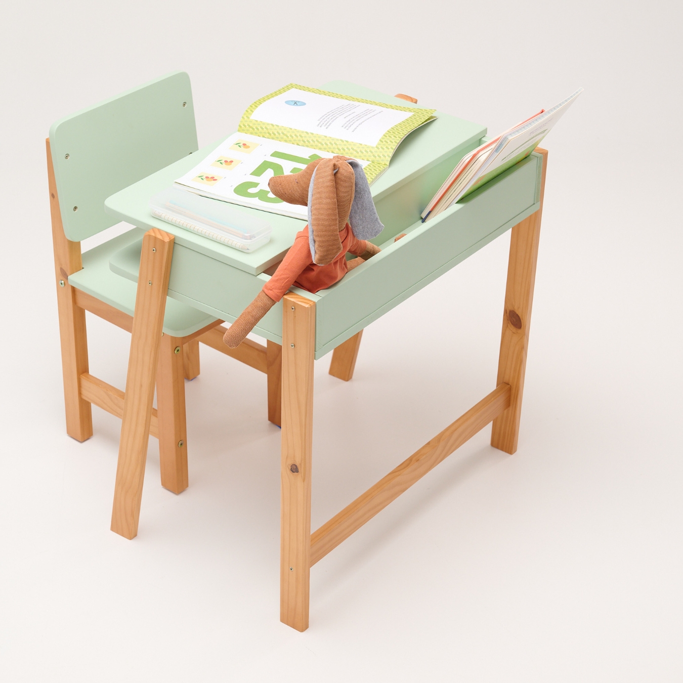 Conjunto Escrivaninha e Cadeira Montessoriana Juvenil Verde Oliva