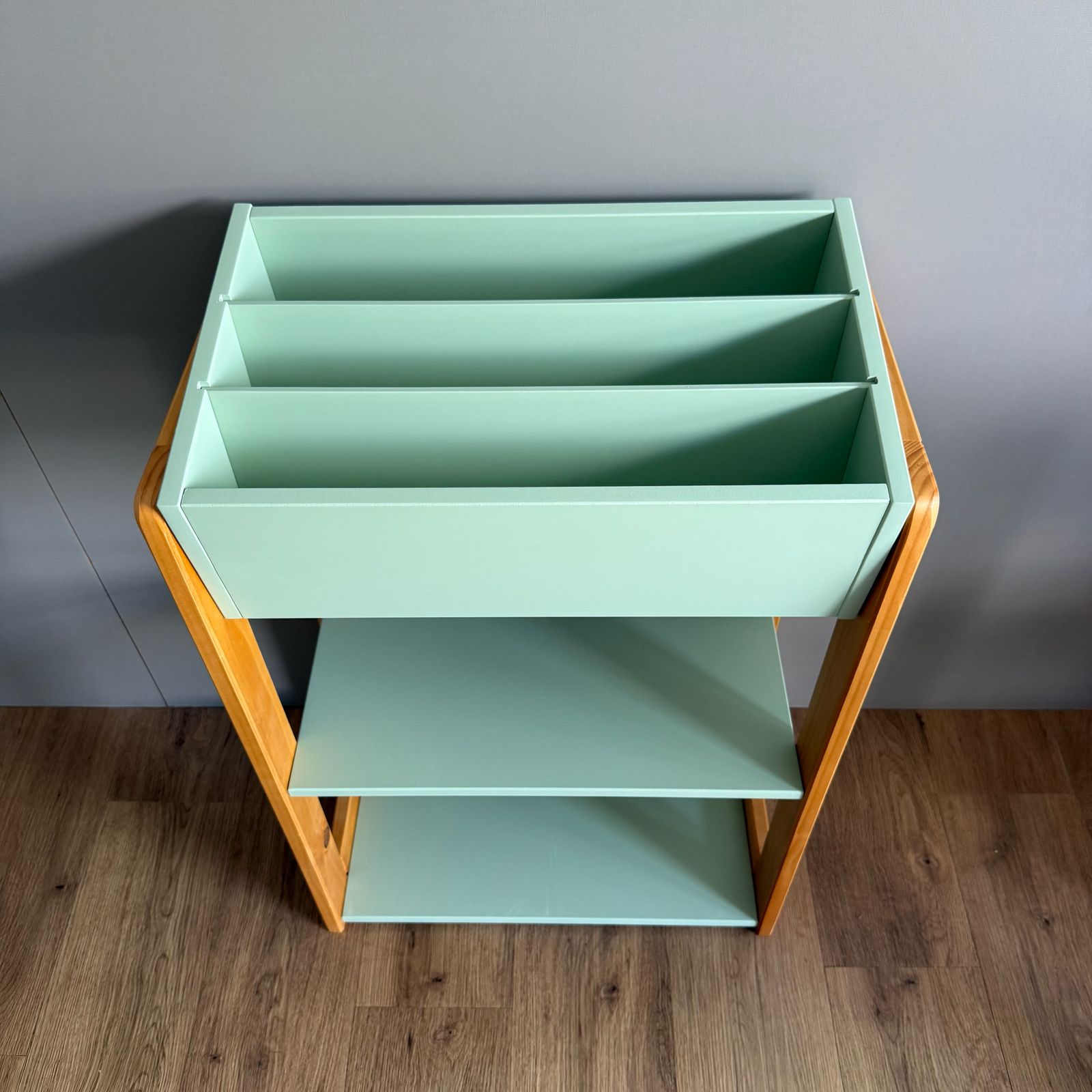 Estante Livros com Caixote Verde Oliva