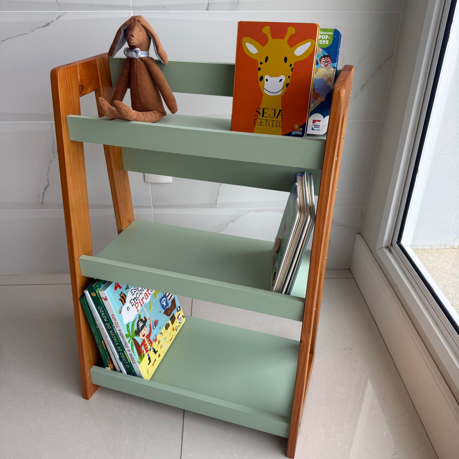 Estante Porta Livros de Chão Verde Oliva
