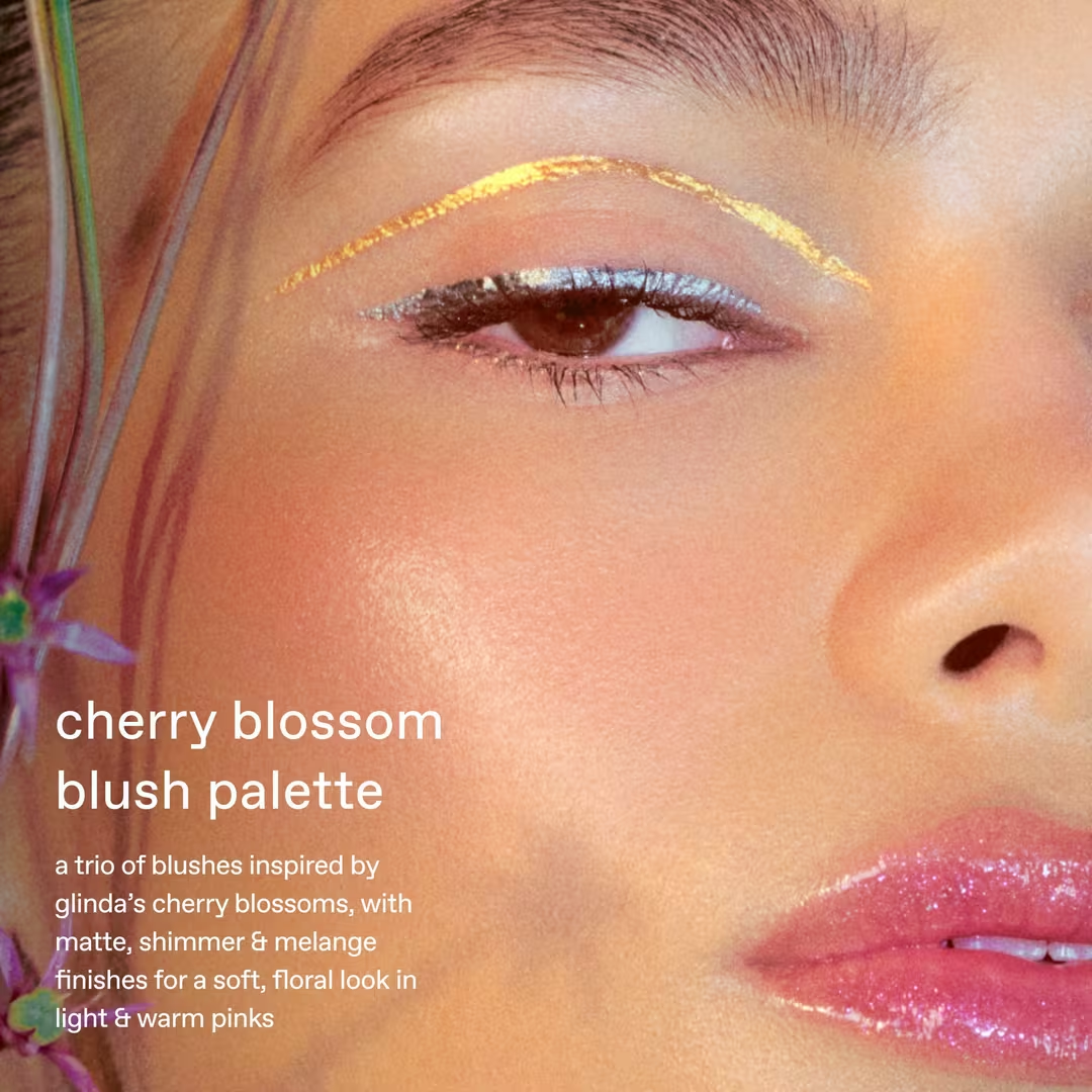 Paleta de Blush R.e.m Beauty x Wicked: For Good Wicked Cherry