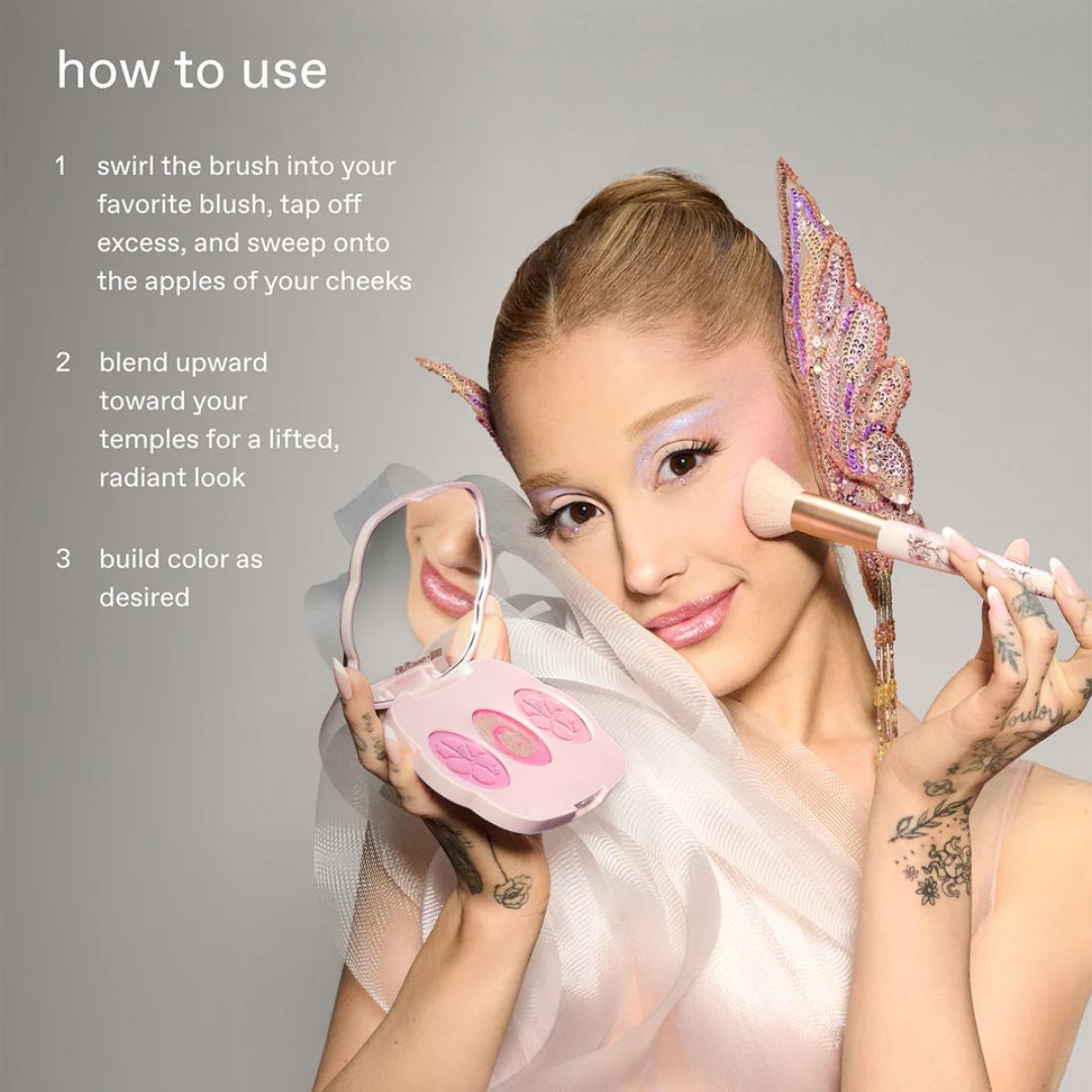 Pincel para Blush R.e.m Beauty x Wicked: For Good Cherry Blossom