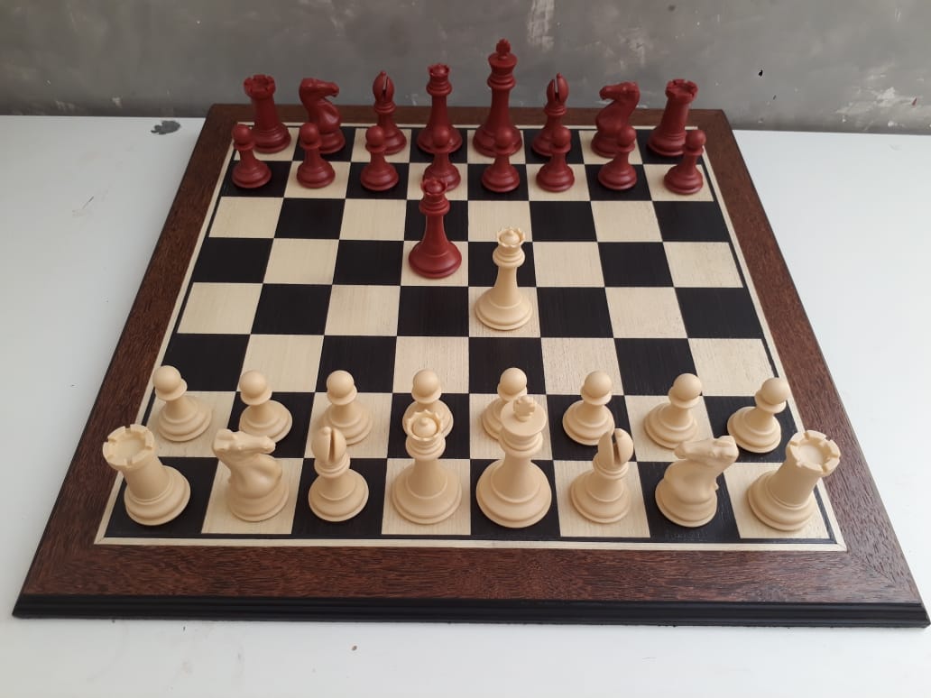 Tabuleiro de Xadrez Flowchess Marchetaria: Escolha com ou sem peças [Sob  Encomenda: Envio em 20 dias] - A lojinha de xadrez que virou mania nacional!