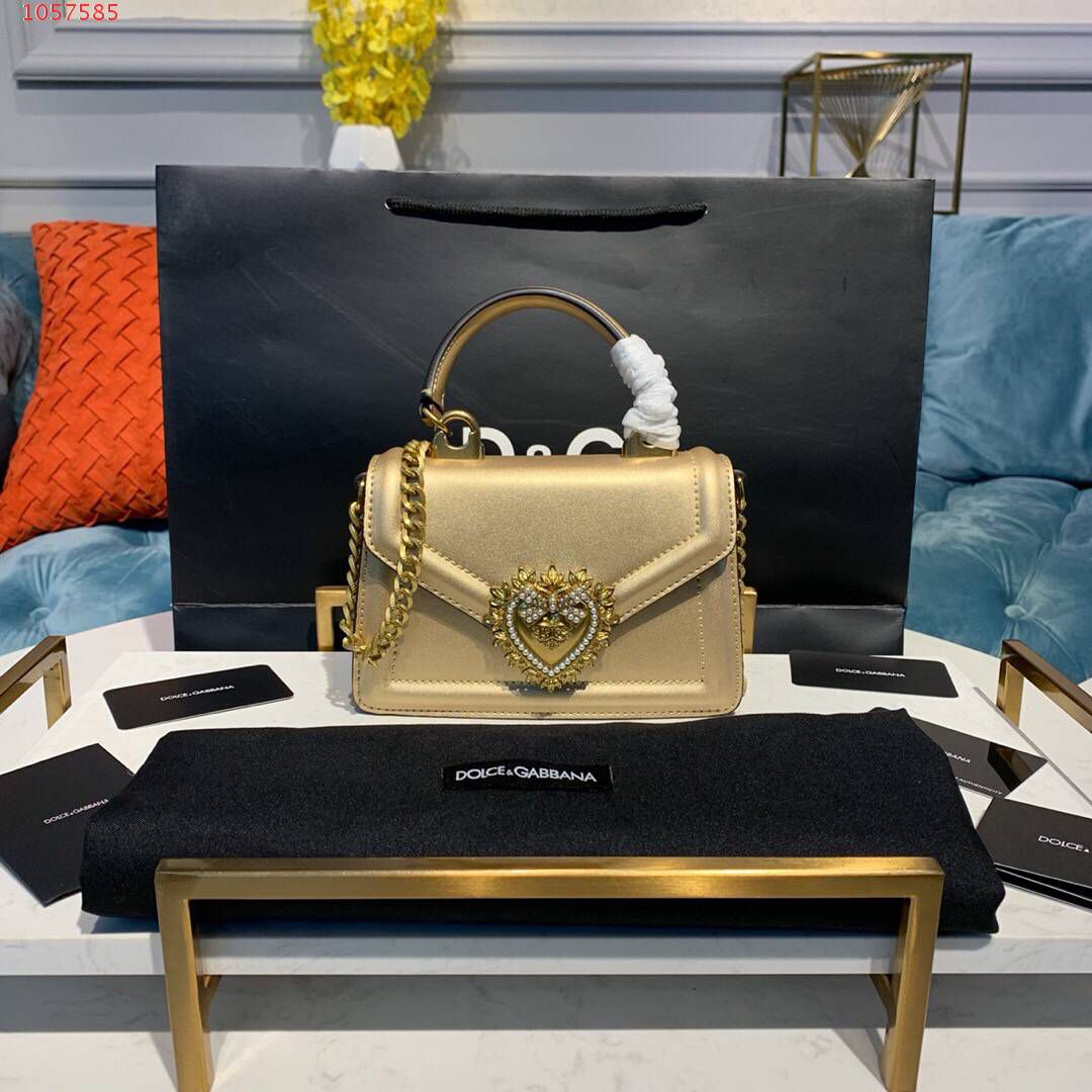 Bolsa Dolce & Gabbana Devotion mini "Gold" - LLebu: A melhor experiência de  Luxo online do mundo!