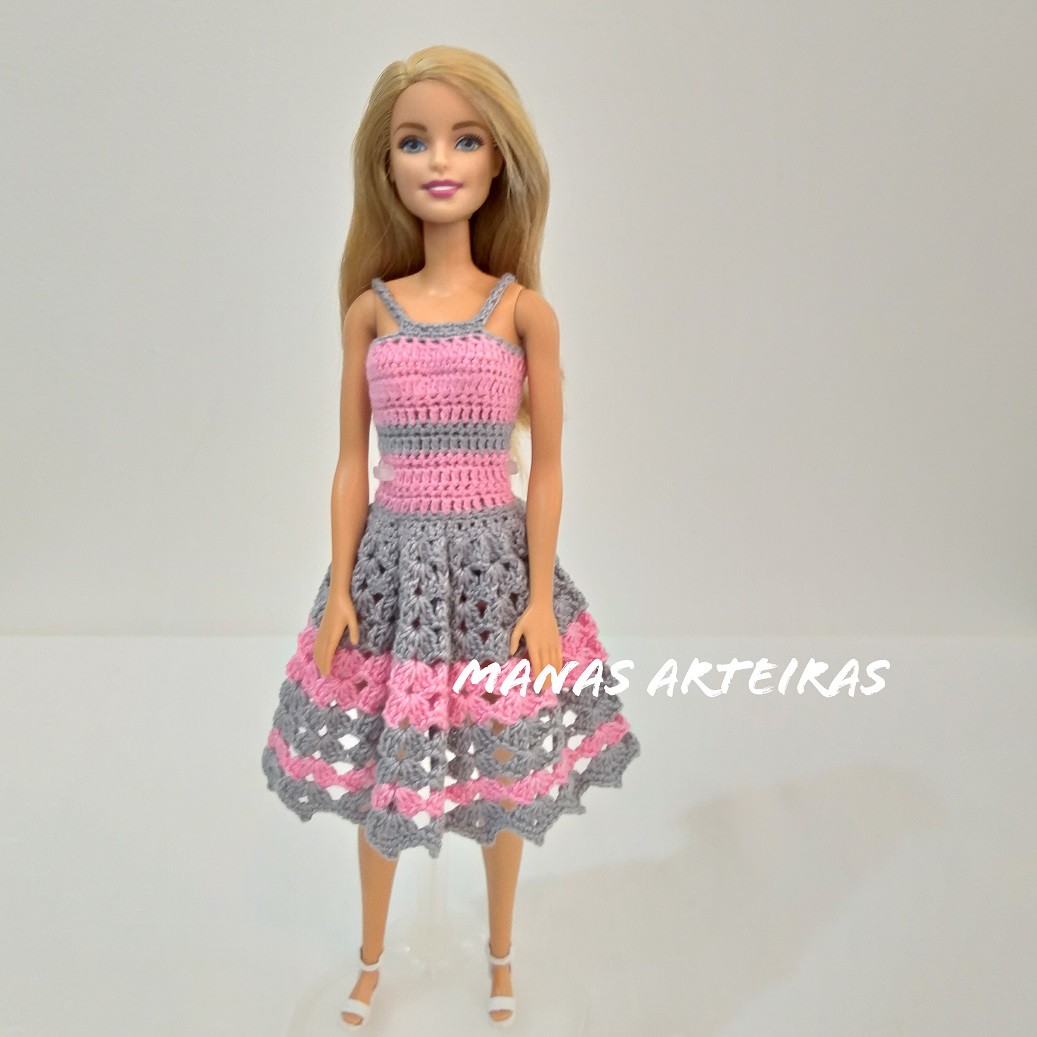 ROUPAS PARA BARBIE DE CROCHÊ  Barbie crochet gown, Crochet barbie clothes,  Barbie clothes