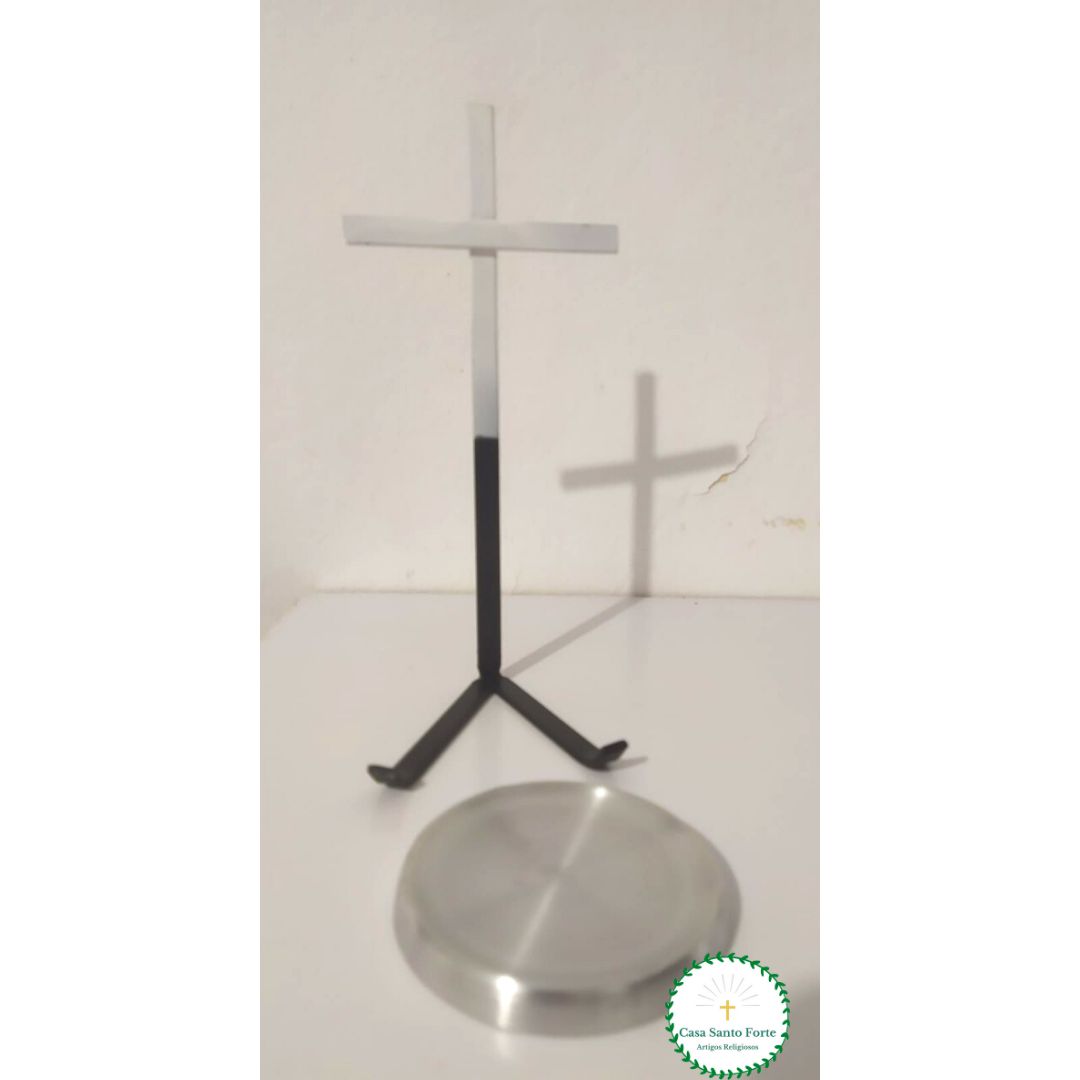 Castiçal Cruz Branca e Preta com base em alumínio | Casa Santo Forte ...