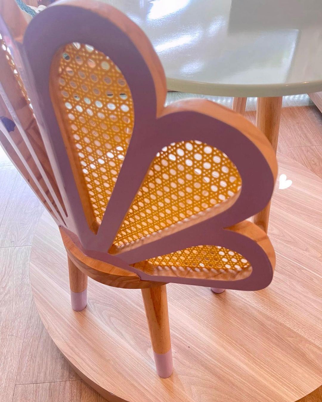 Cadeira teen flor Palha - Lamparina Atelie | Decoração e acessórios |  Quarto do Bebê